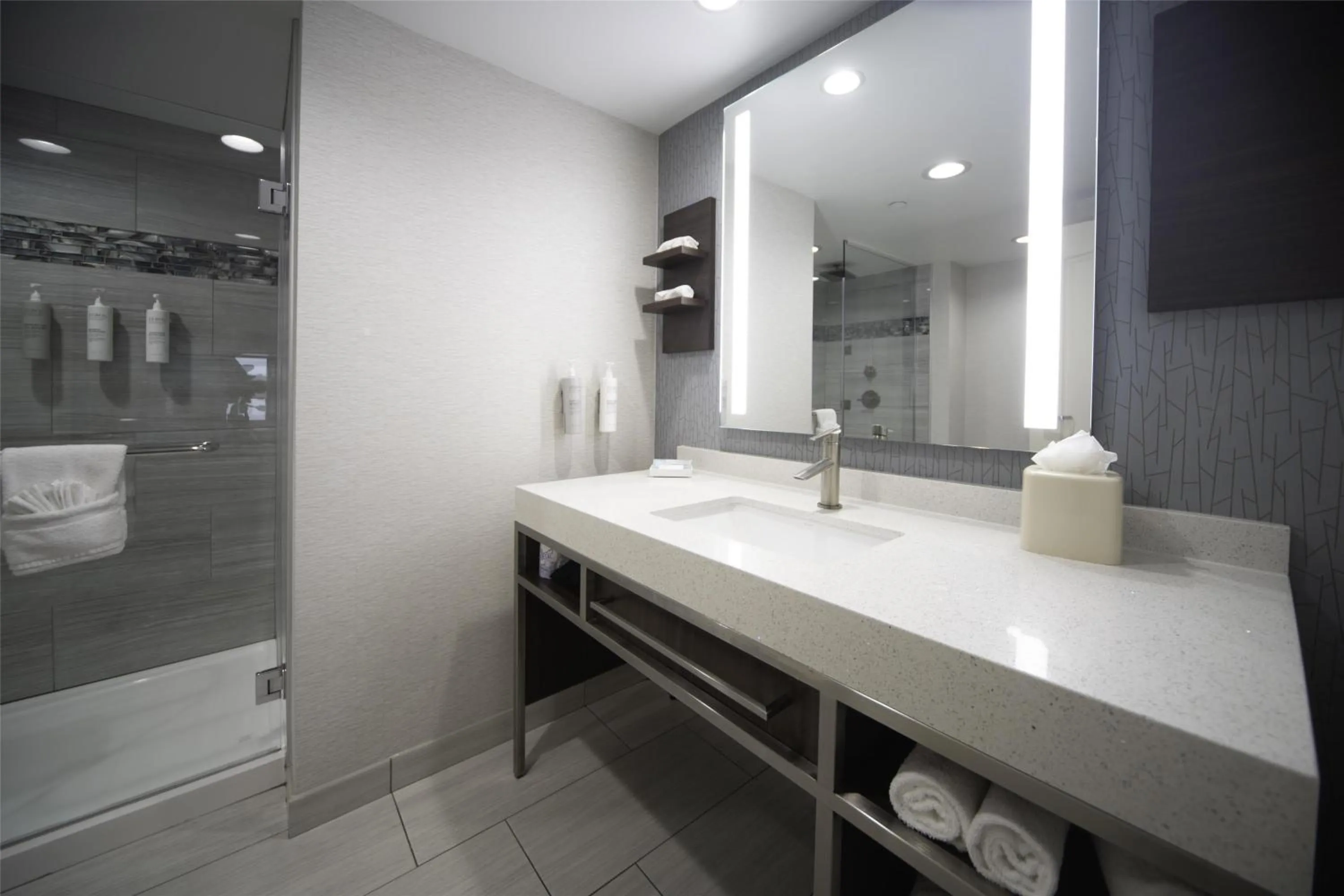 Bed in Hilton Garden Inn Fayetteville/Fort Bragg