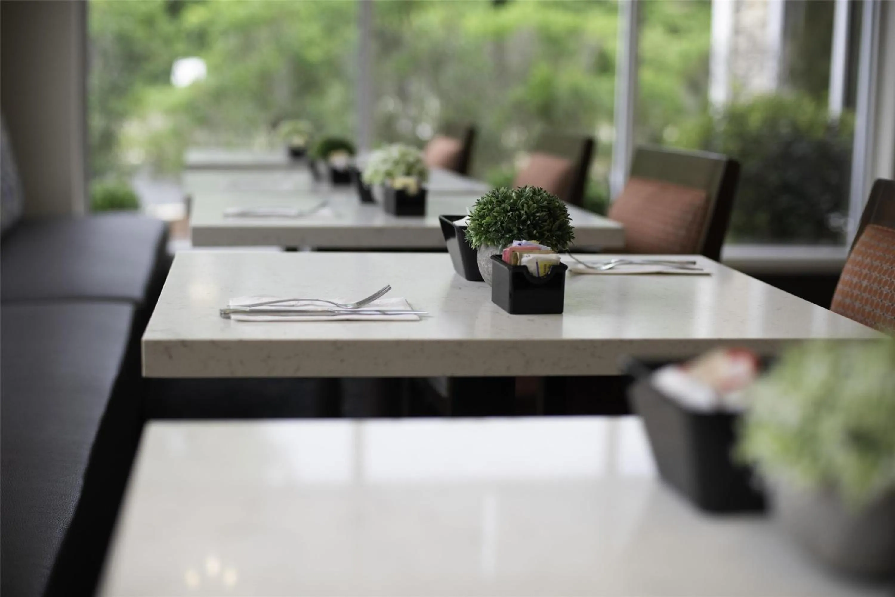 Restaurant/places to eat in Hilton Garden Inn Fayetteville/Fort Bragg