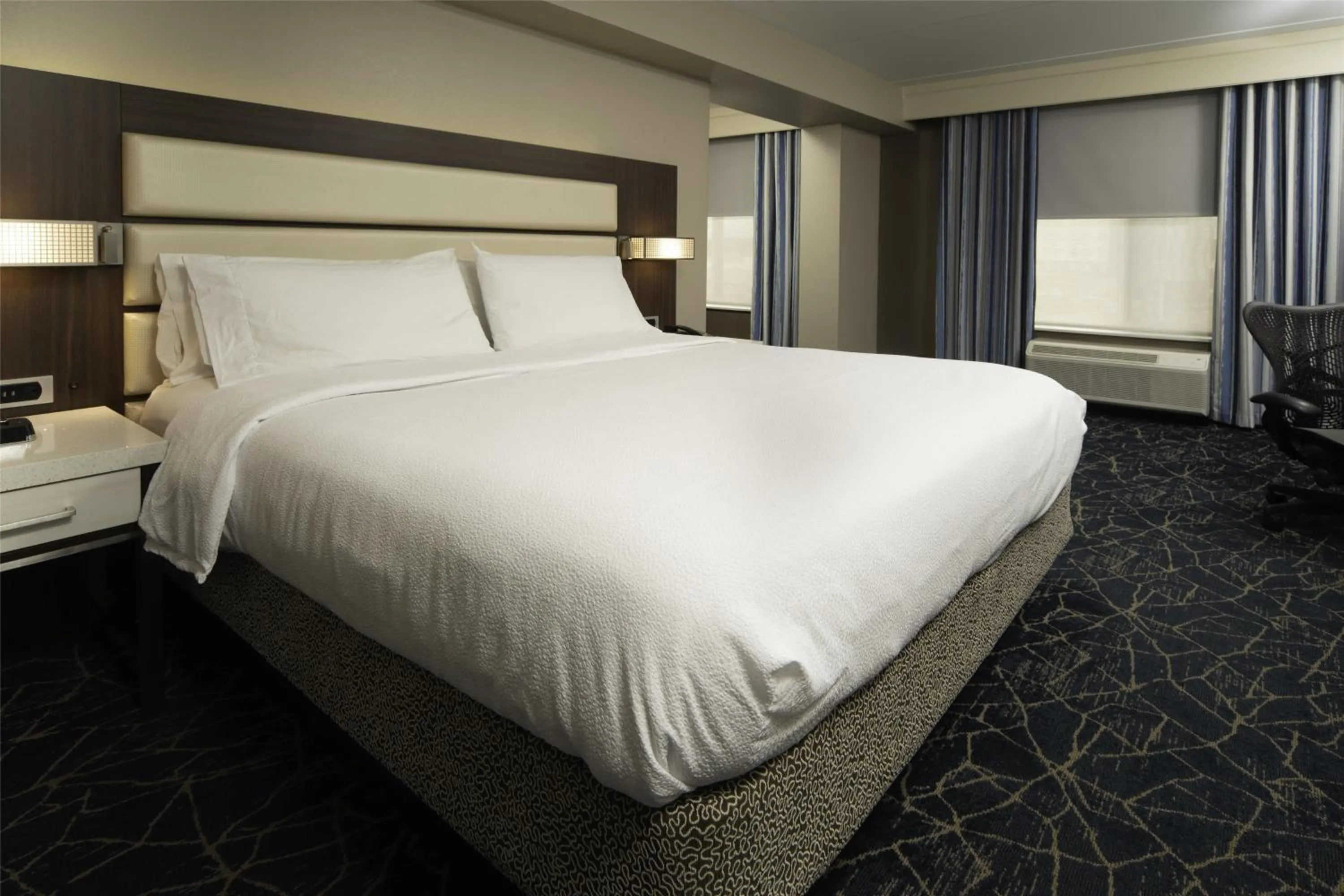 Bed in Hilton Garden Inn Fayetteville/Fort Bragg