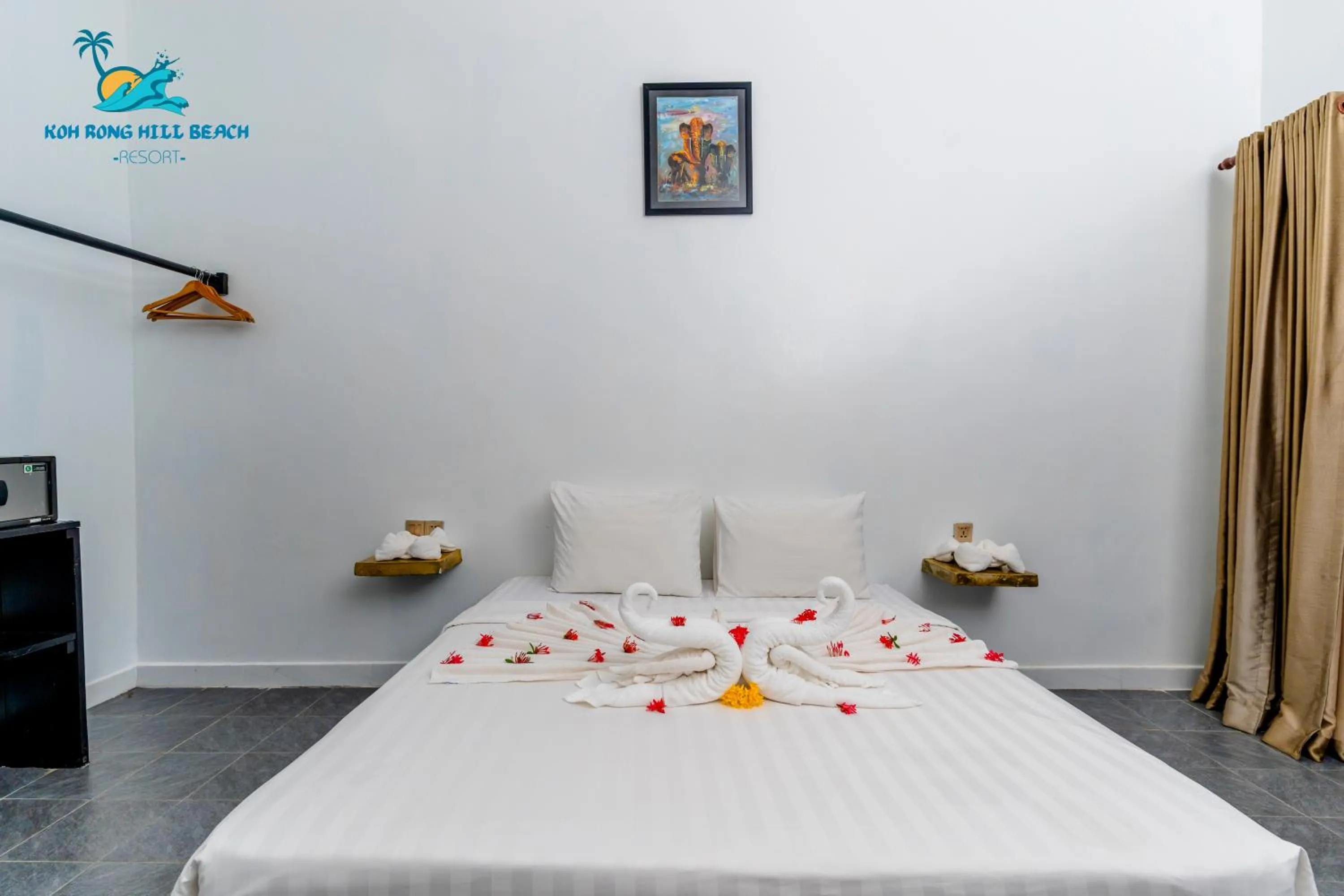 Photo of the whole room, Bed in Koh Rong Hill Beach Resort