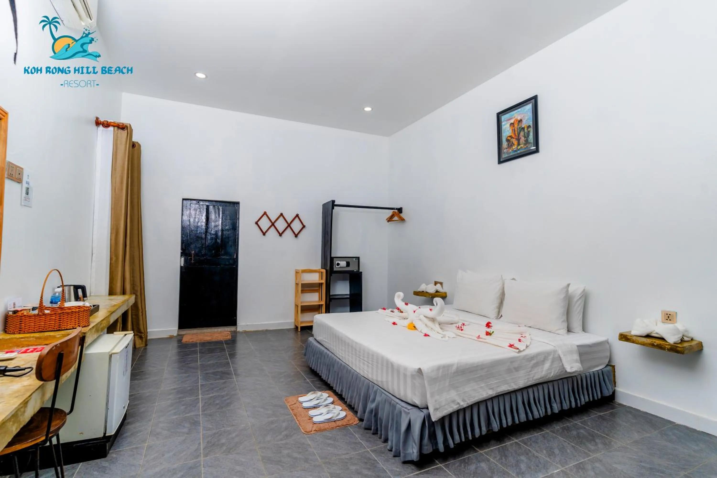 Photo of the whole room, Bed in Koh Rong Hill Beach Resort