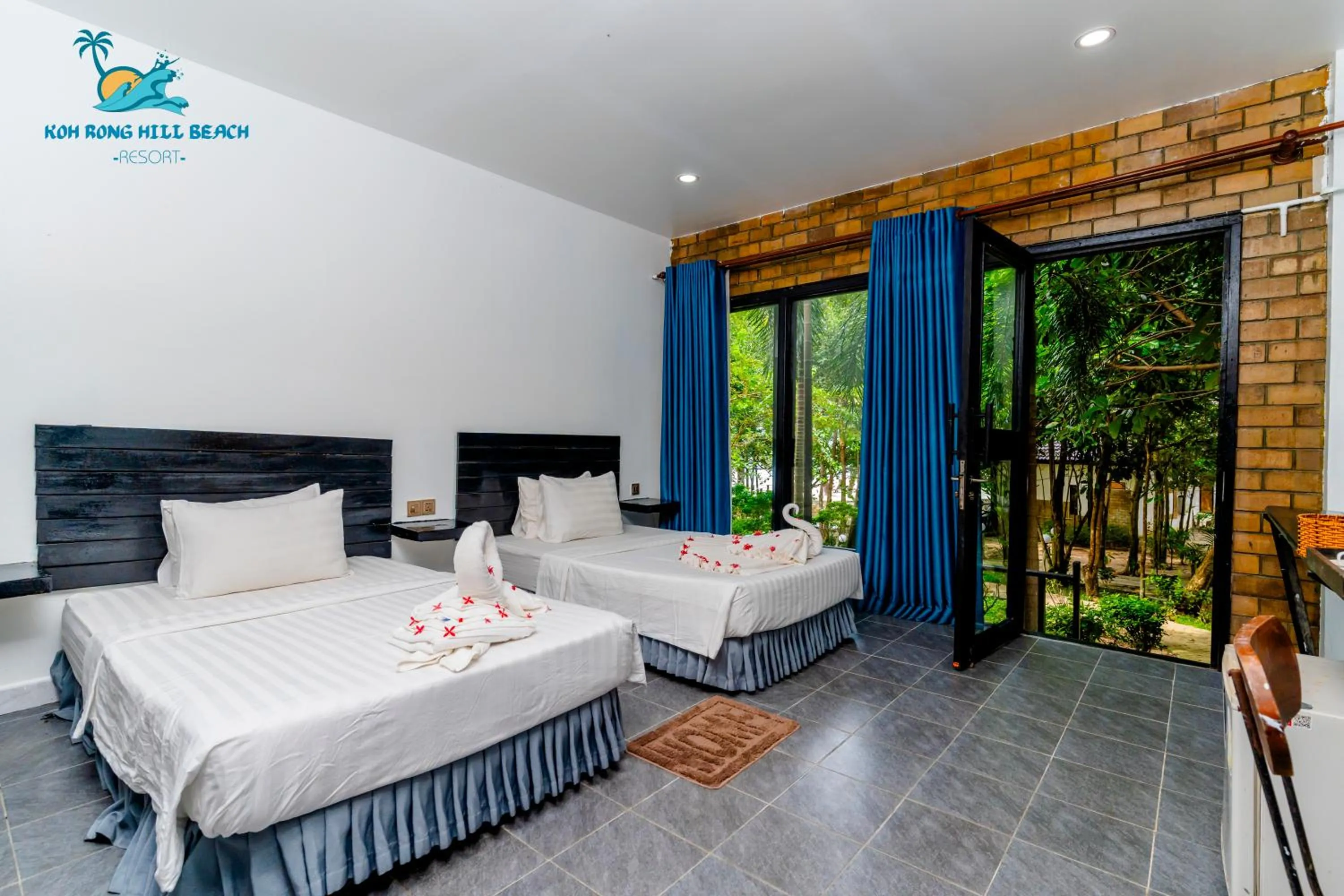 Photo of the whole room, Bed in Koh Rong Hill Beach Resort