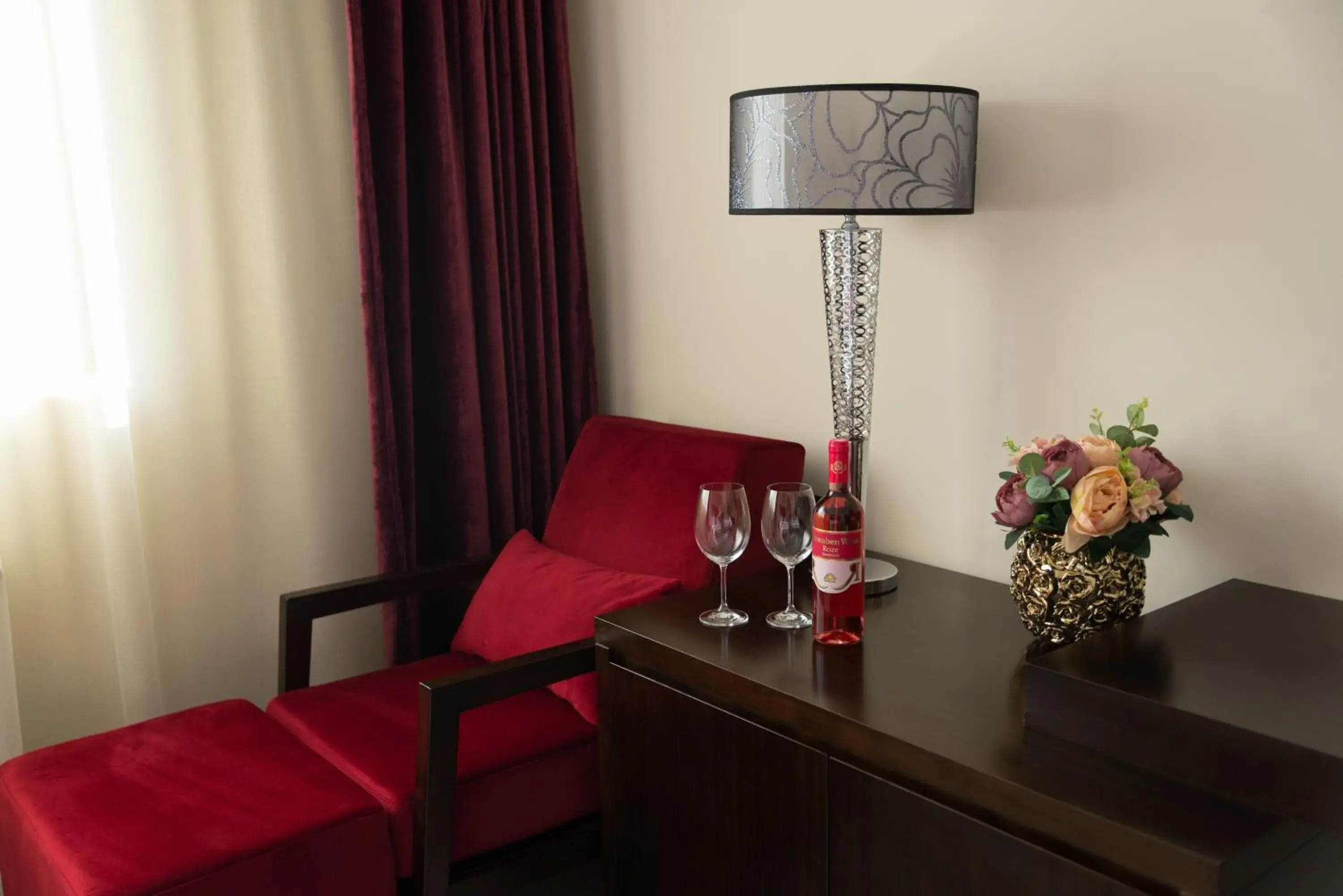 Deluxe Apartment in Hotel Terra Iasi Deluxe Apartment in Hotel Terra Iasi