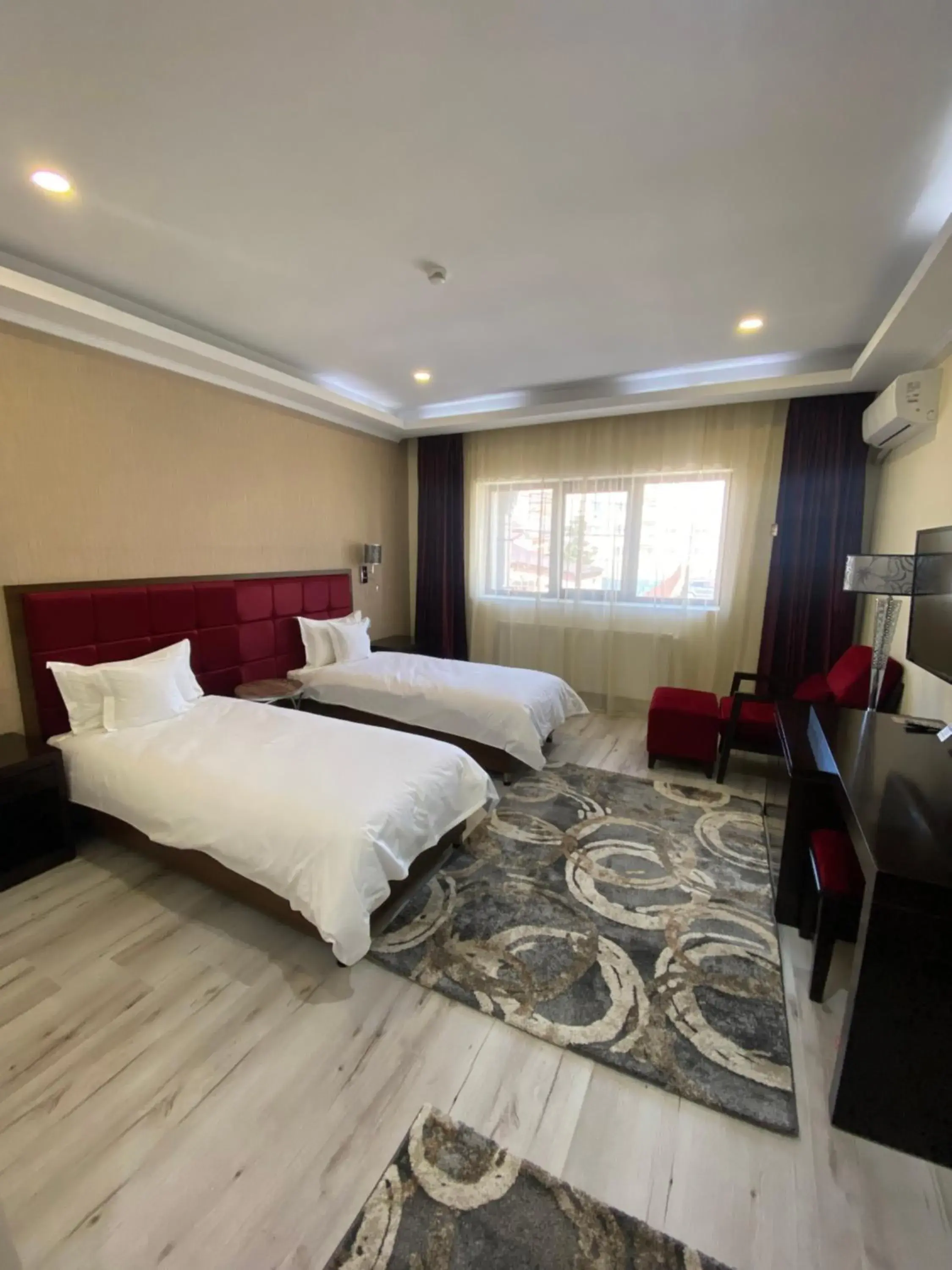 Standard Double or Twin Room - single occupancy in Hotel Terra Iasi Standard Double or Twin Room - single occupancy in Hotel Terra Iasi
