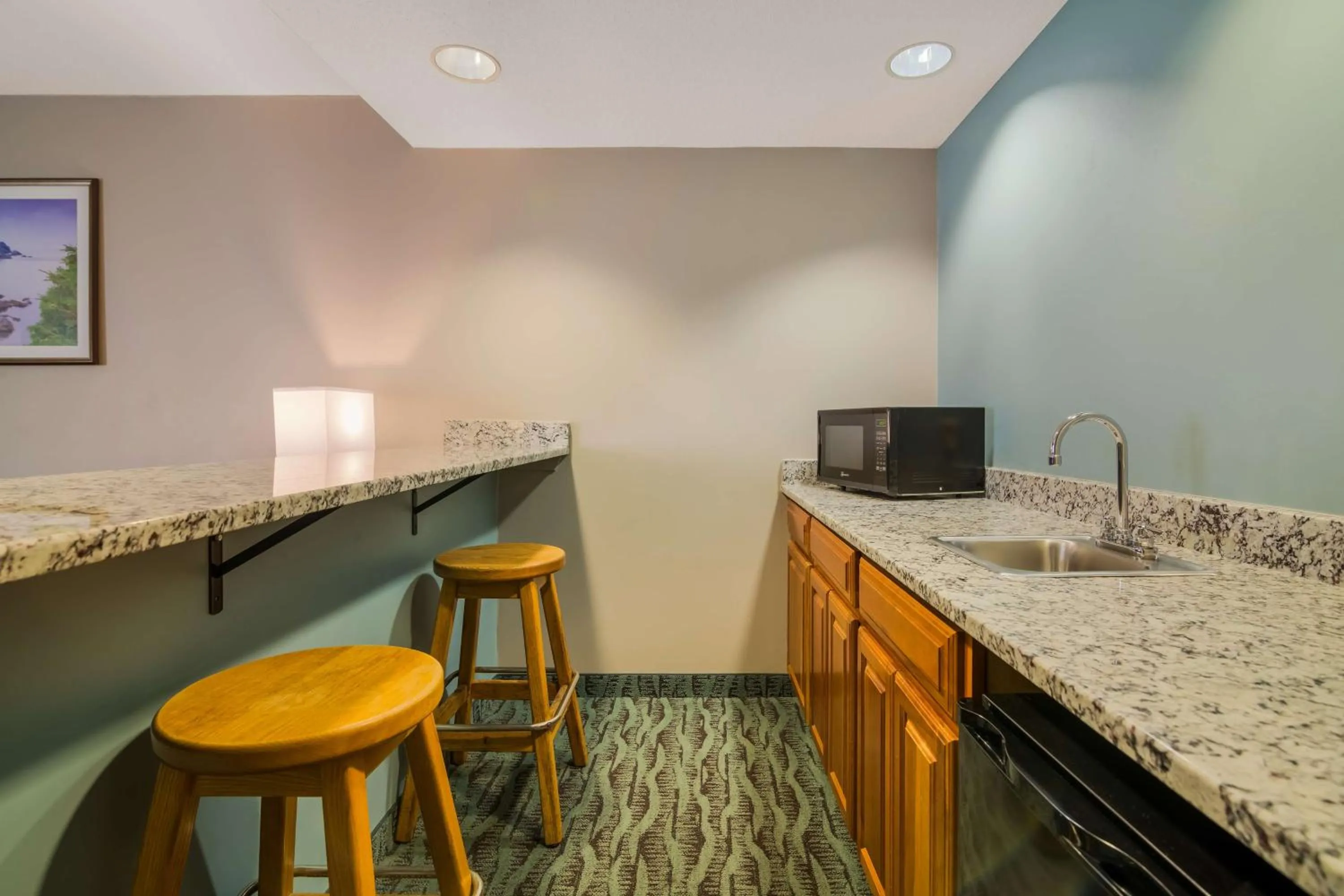 Bedroom in Best Western PLUS Executive Court Inn & Conference Center