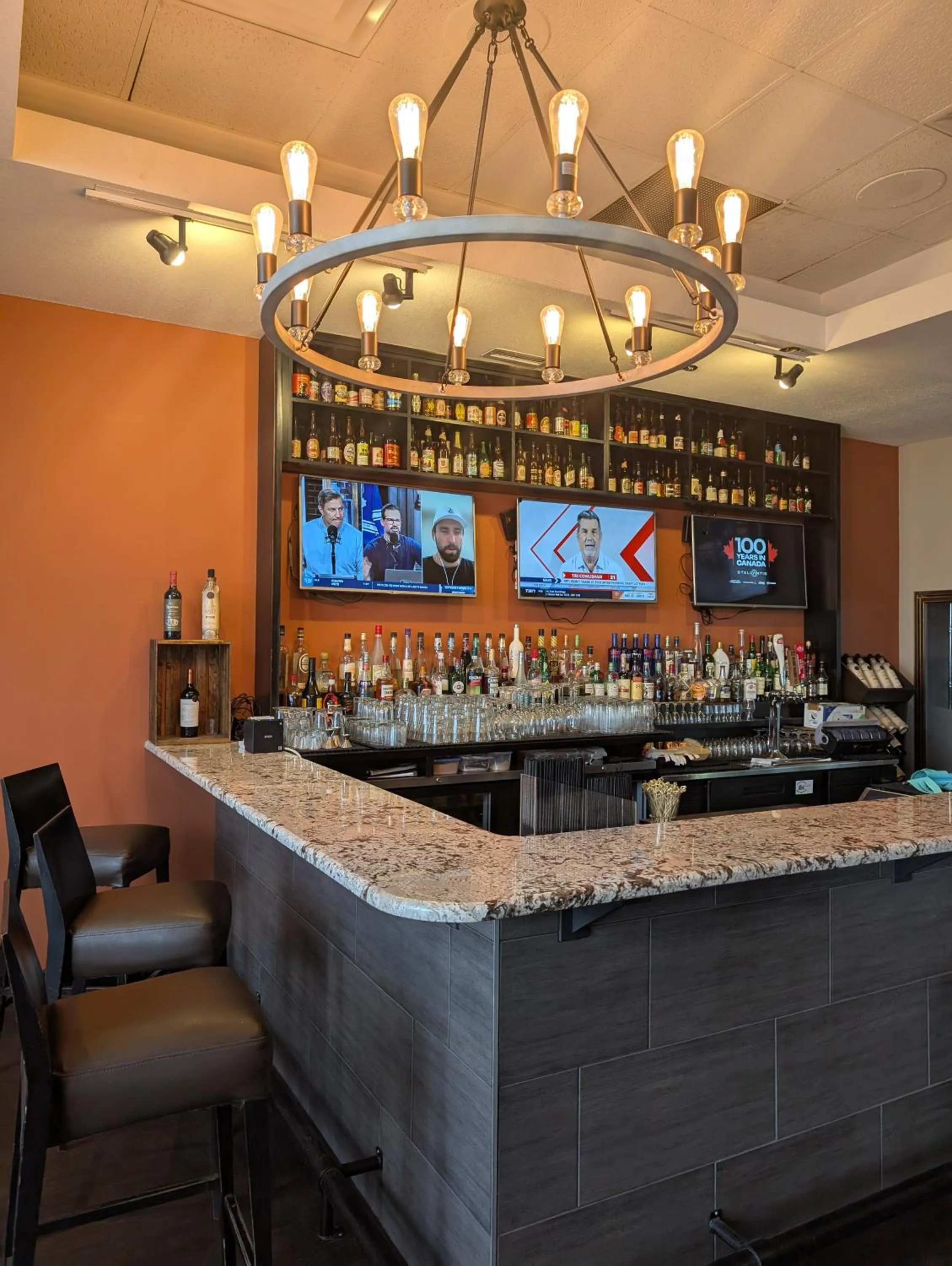 Restaurant/places to eat in Medicine Hat Lodge, Trademark Collection by Wyndham