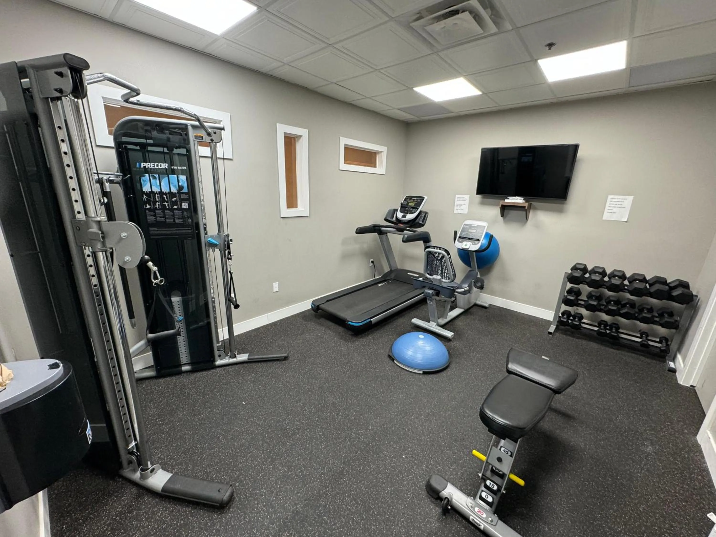 Fitness centre/facilities in Baymont by Wyndham Medicine Hat