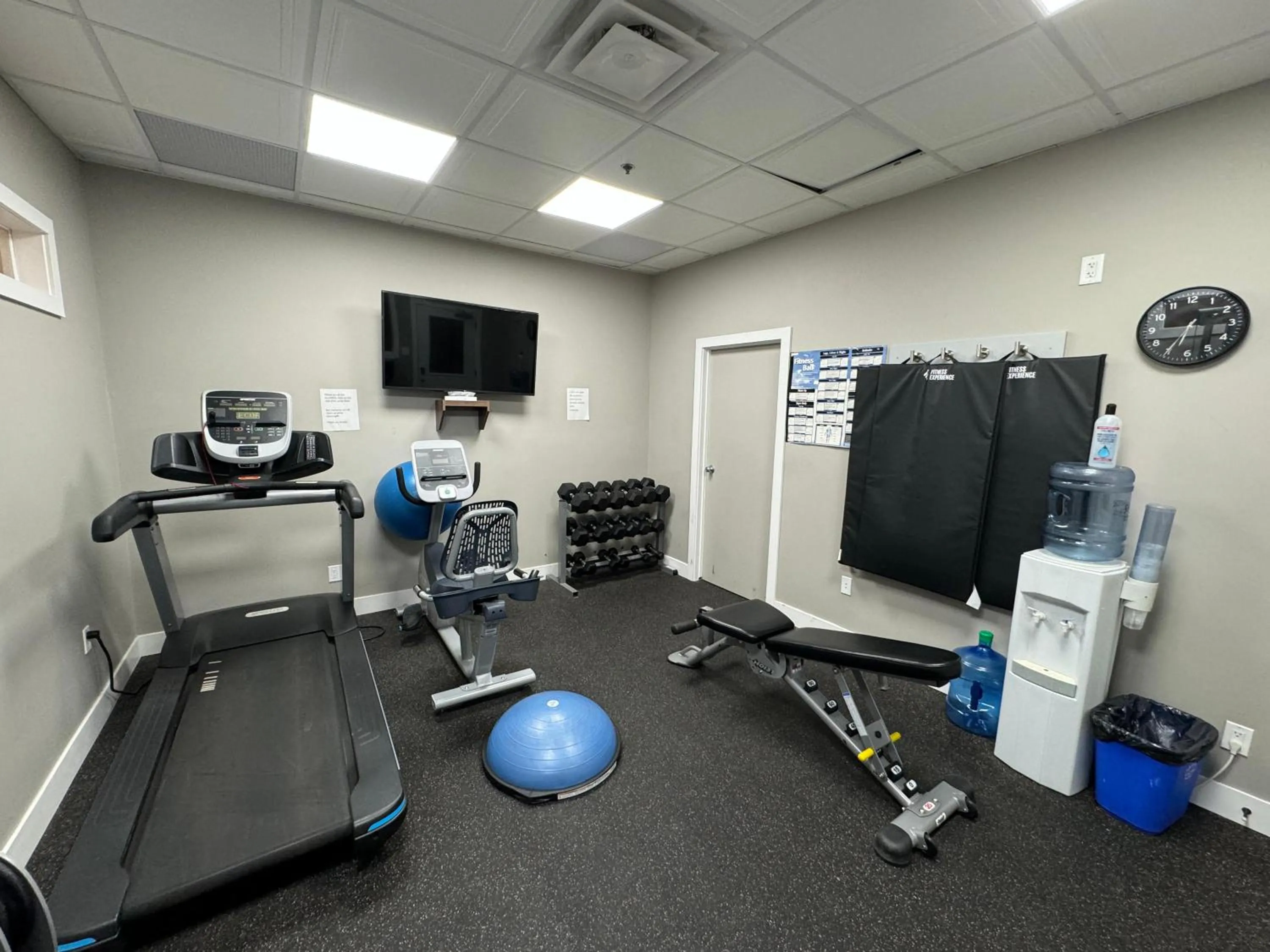 Fitness centre/facilities in Baymont by Wyndham Medicine Hat