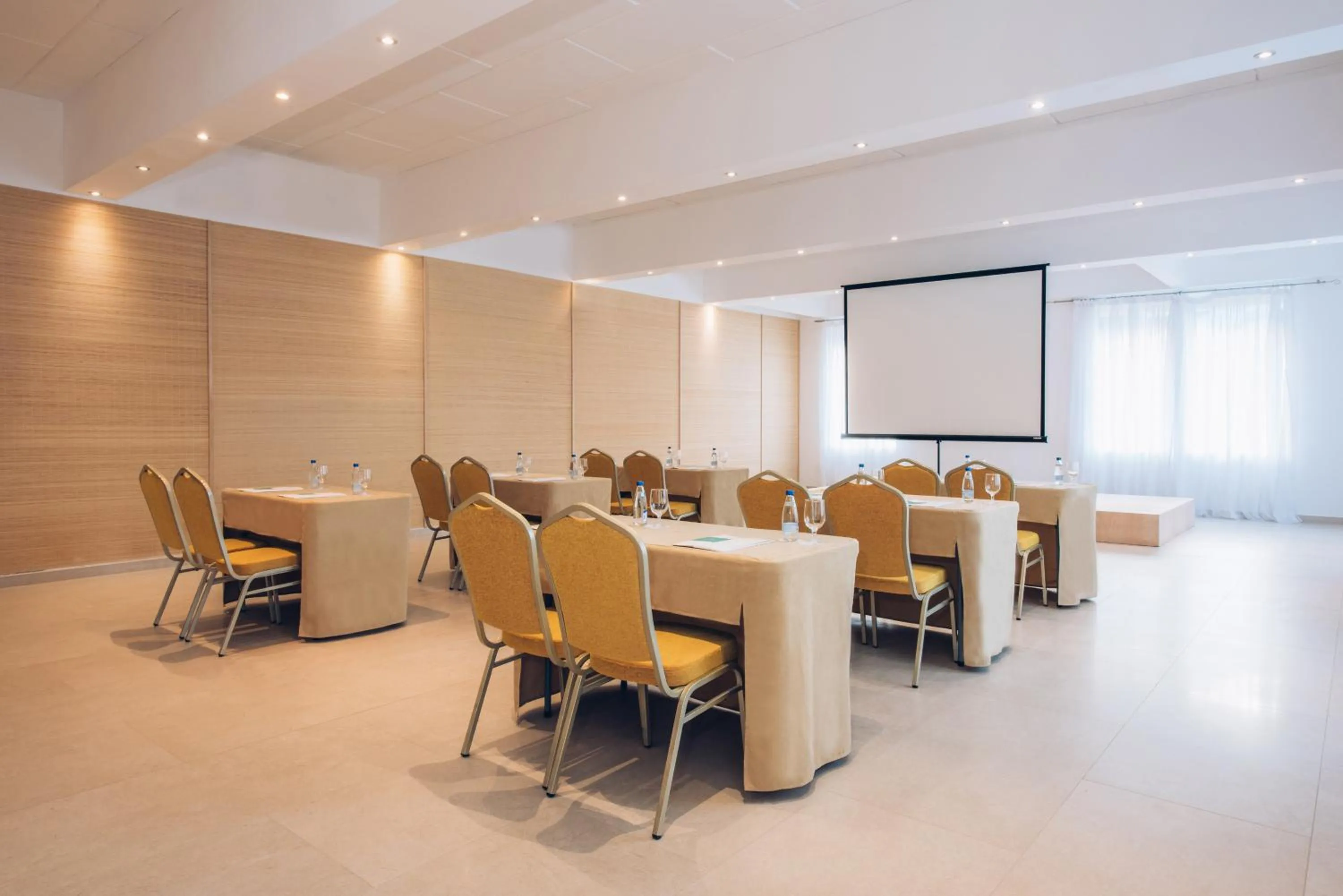 Meeting/conference room in Iberostar Waves Herceg Novi All Inclusive