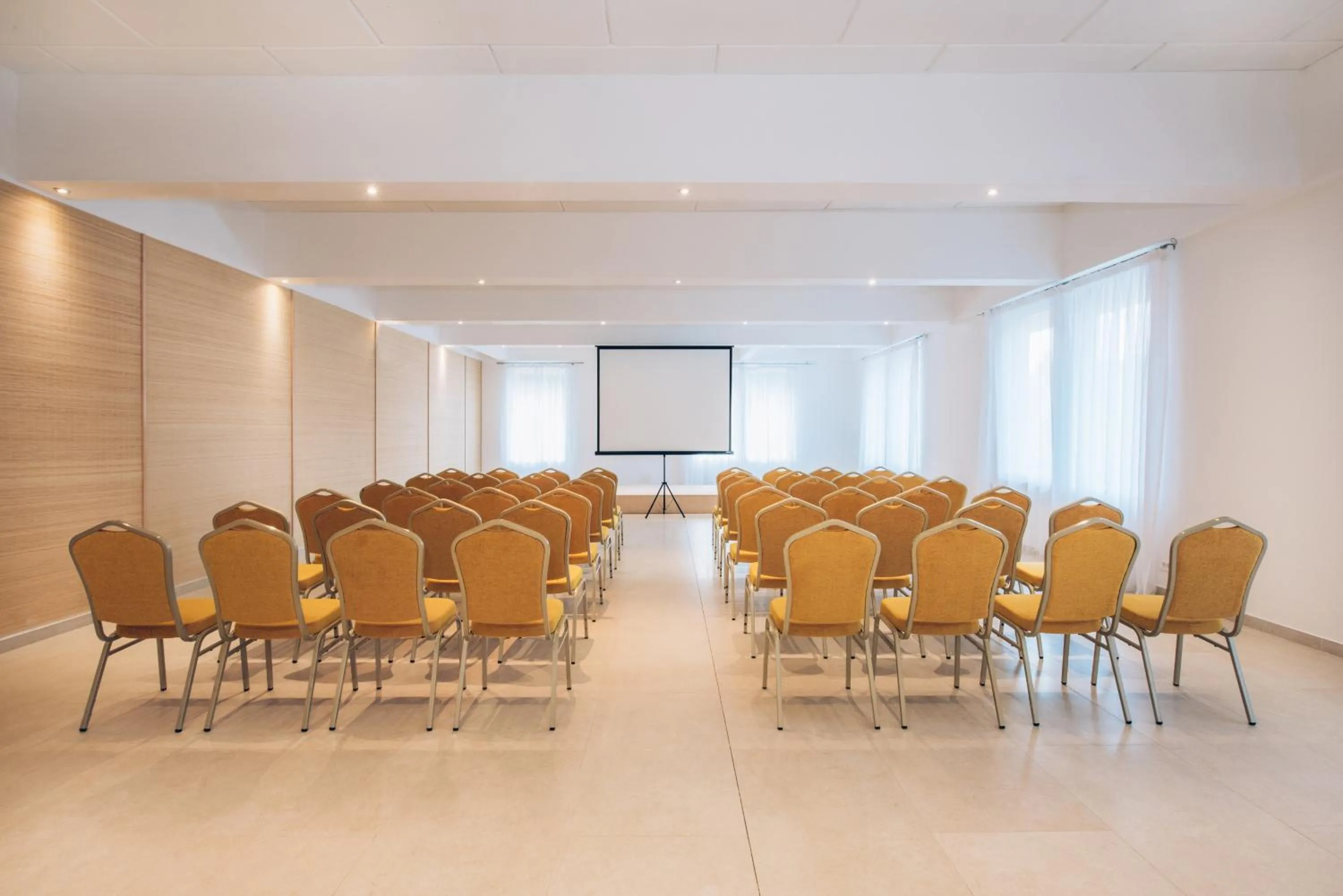 Meeting/conference room in Iberostar Waves Herceg Novi All Inclusive