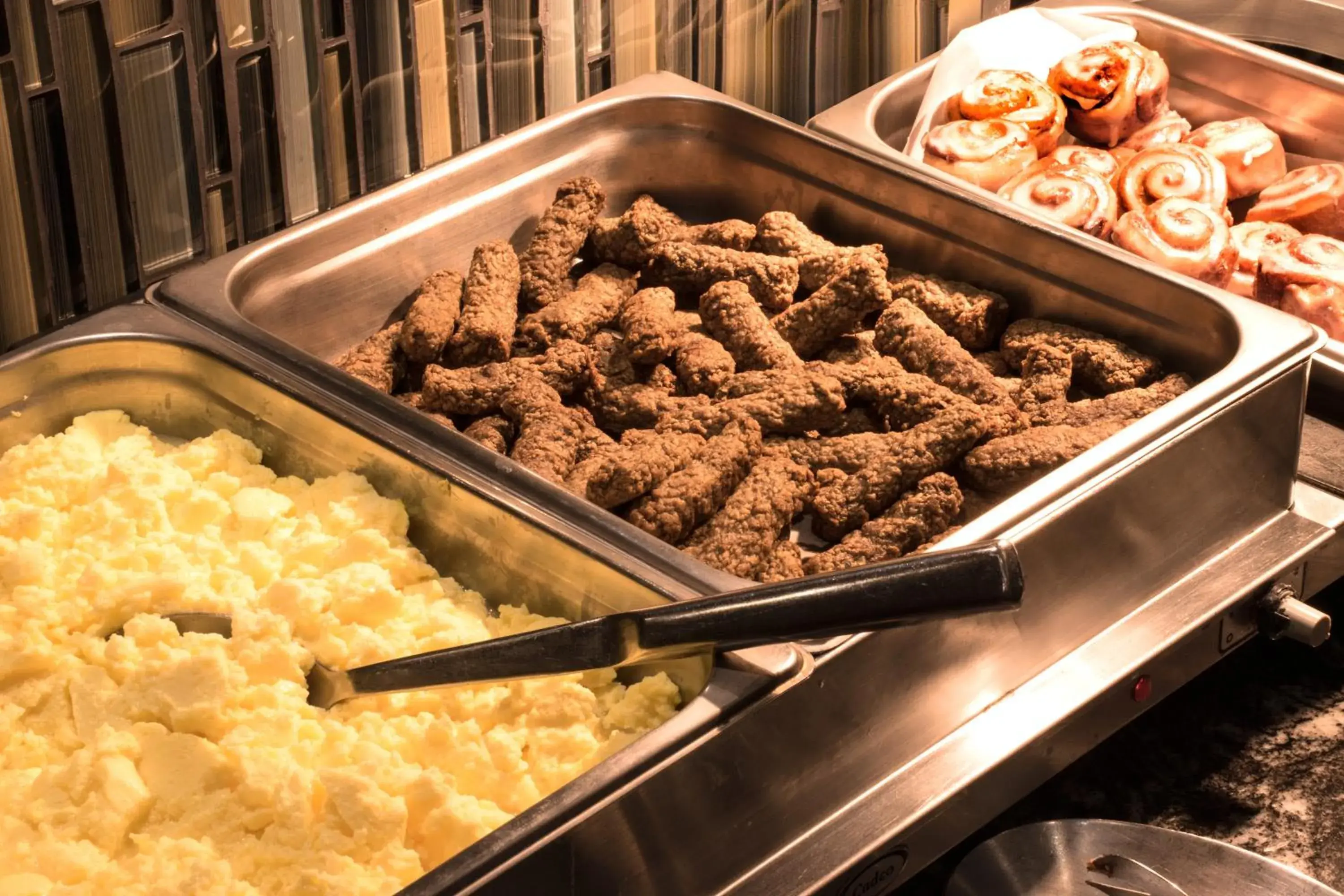 Food and drinks in Greenstay Hotel & Suites Central Food and drinks in Greenstay Hotel & Suites Central