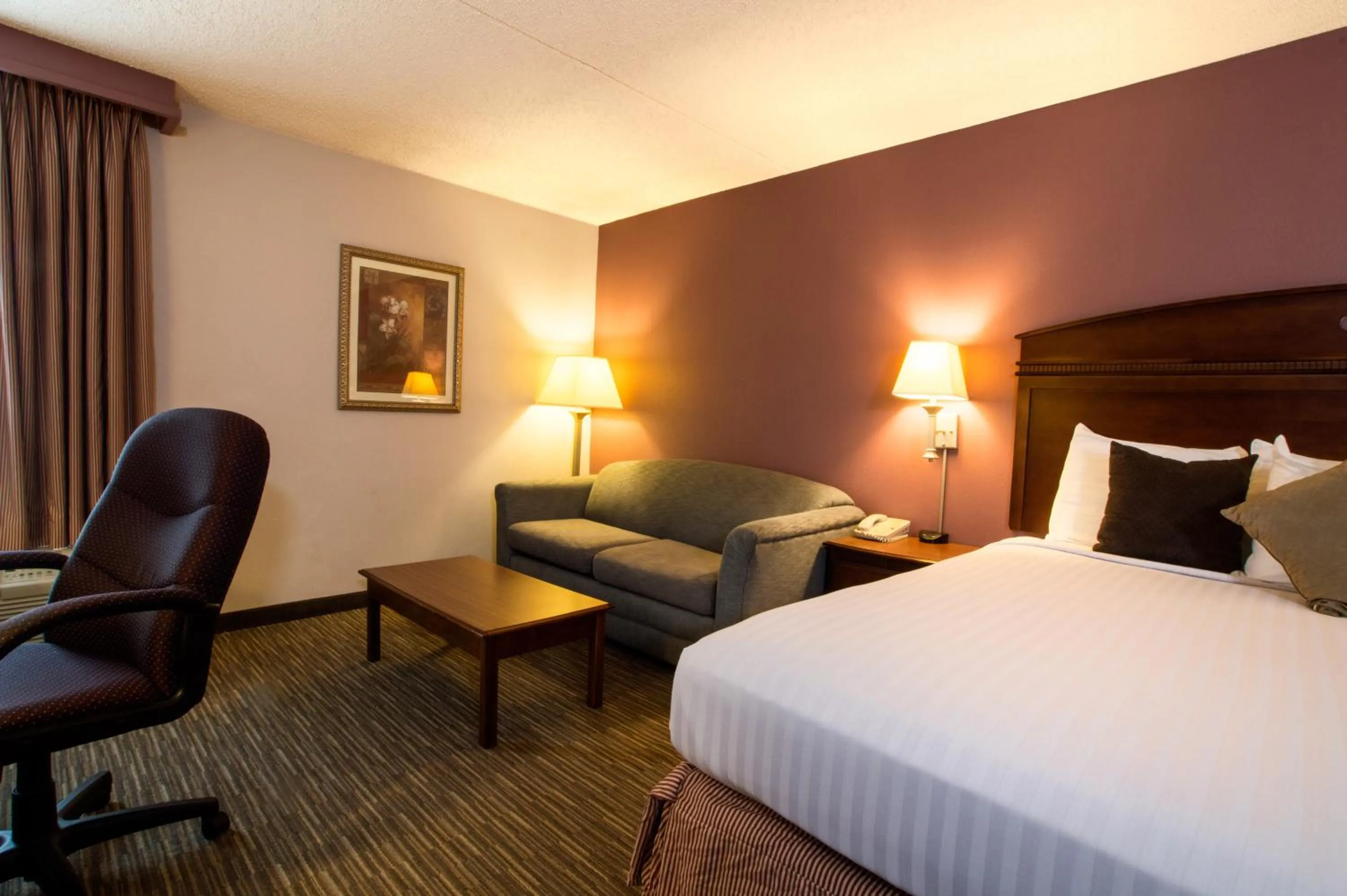 Bedroom, Bed in Greenstay Hotel & Suites Central