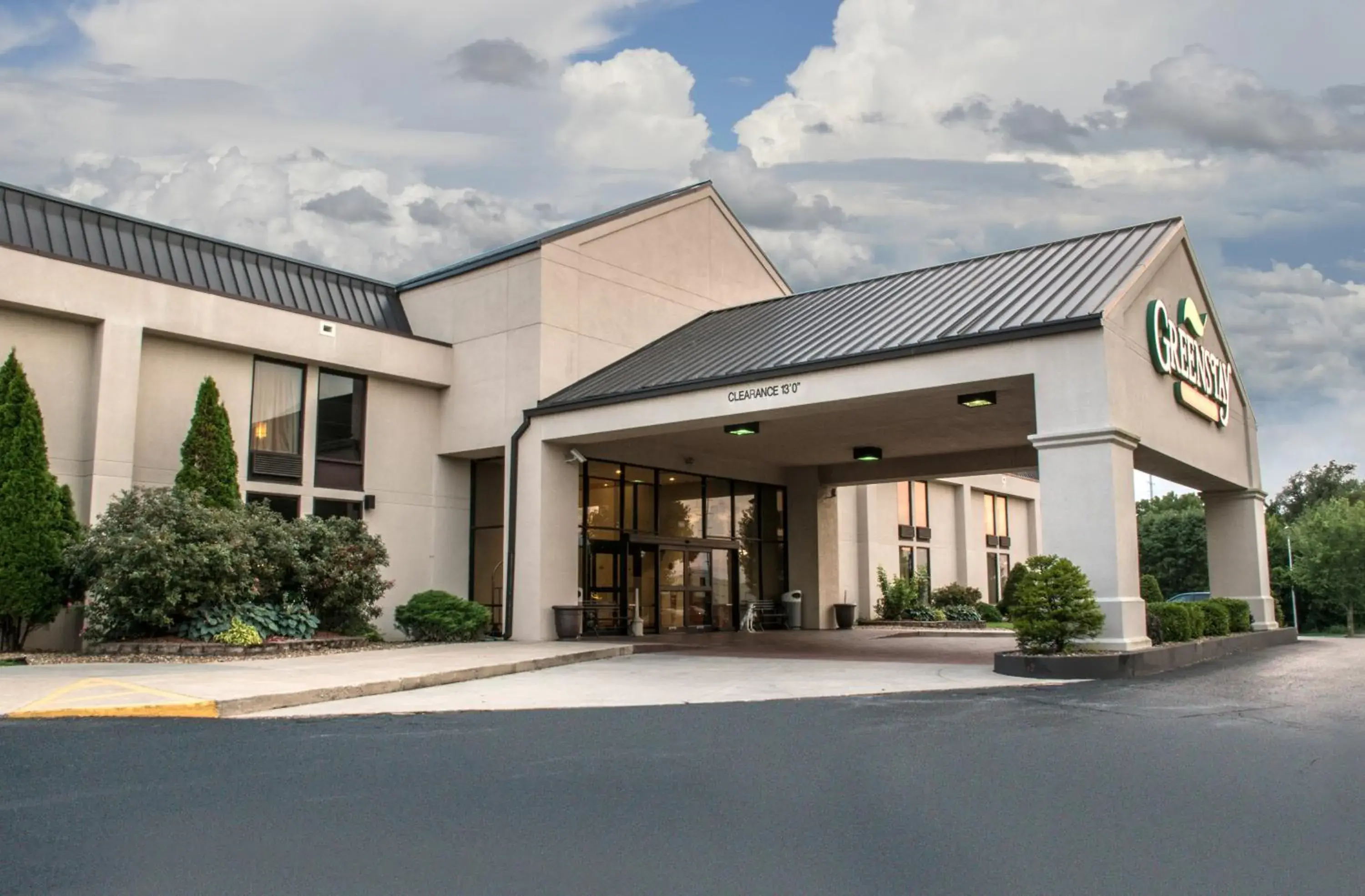 Facade/entrance in Greenstay Hotel & Suites Central Facade/entrance in Greenstay Hotel & Suites Central