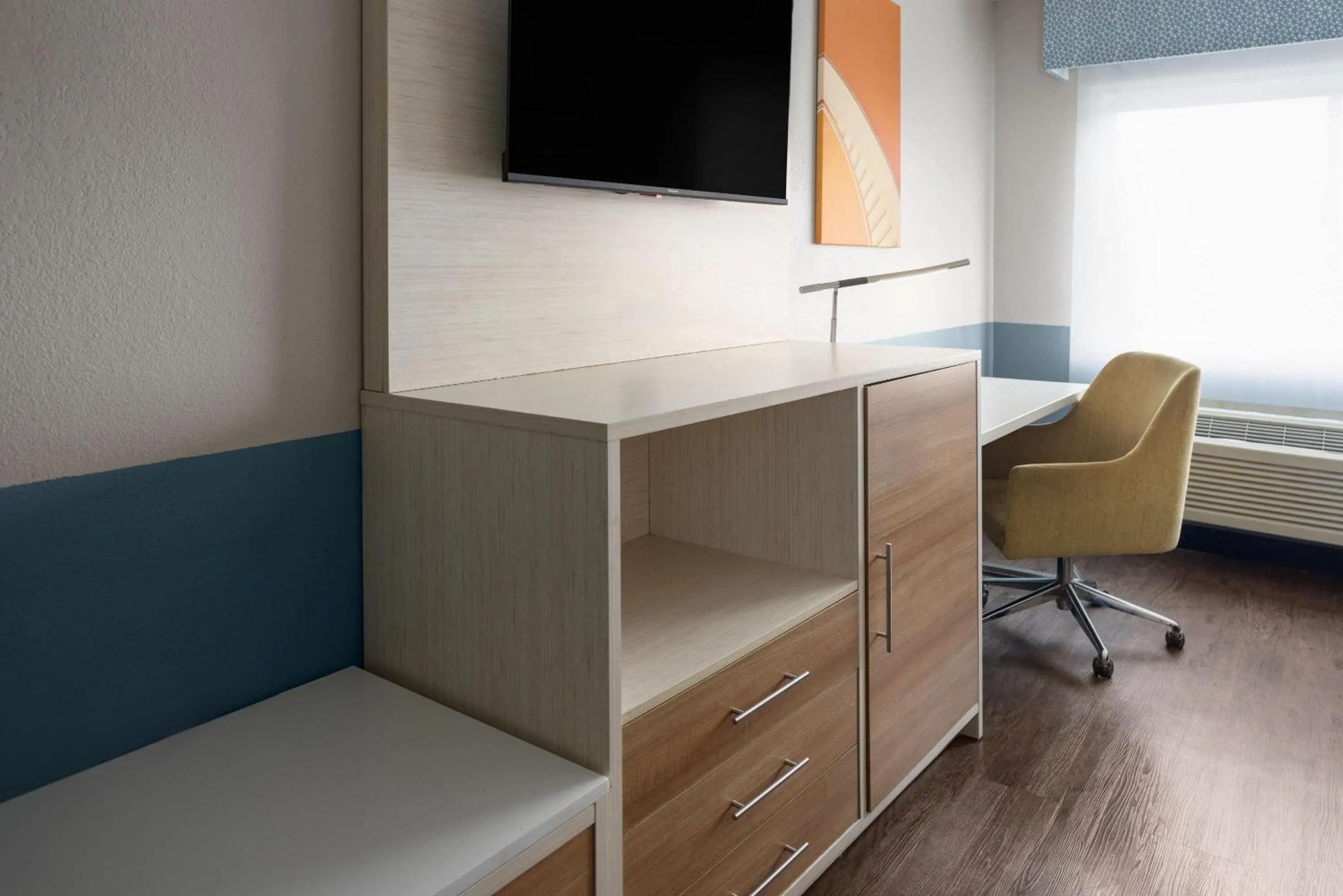 Photo of the whole room, Bed in Baymont by Wyndham Westampton