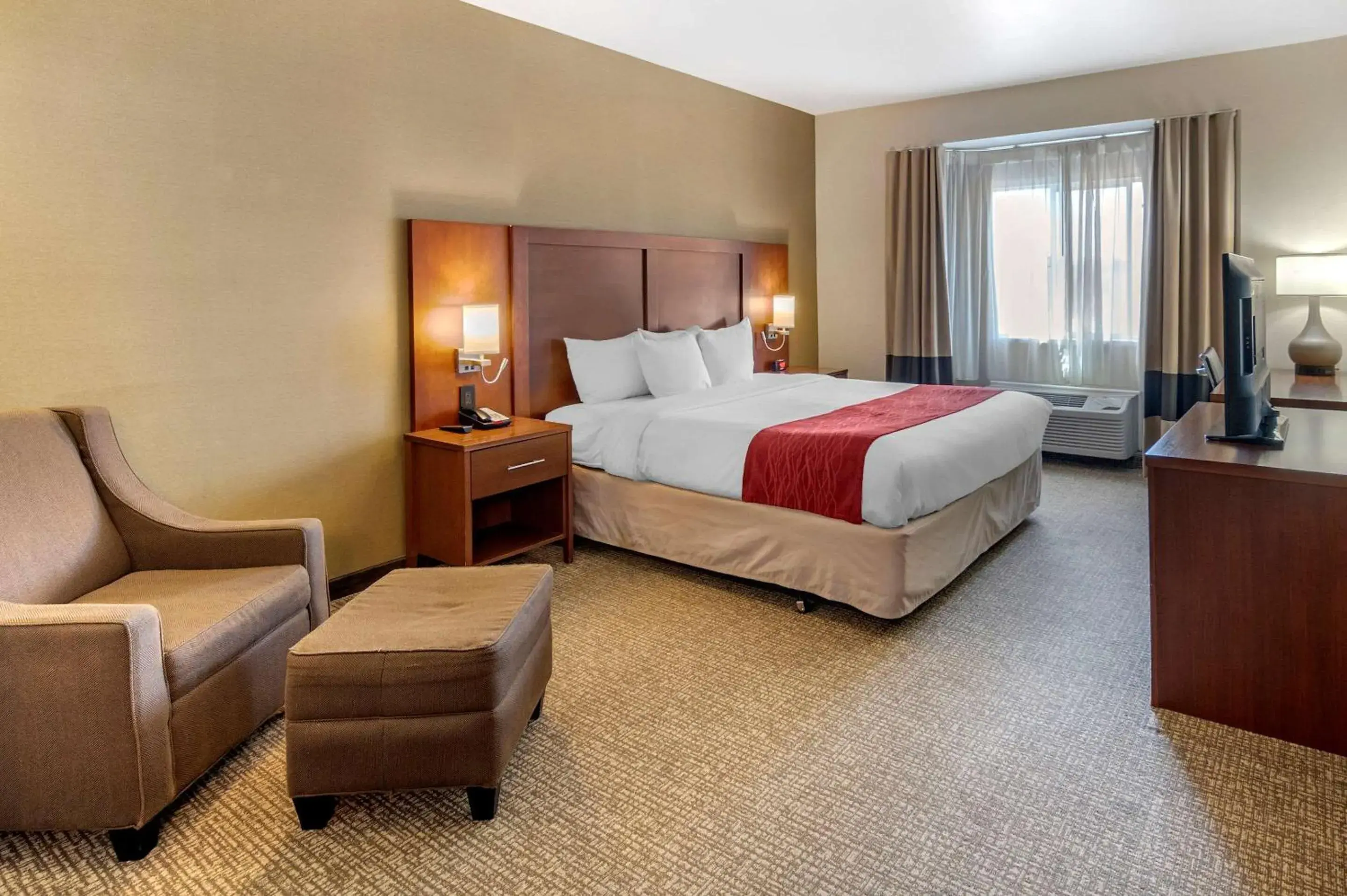 Bed in THE ATRIUM HOTEL SFO AIRPORT - FREE Shuttle & Breakfast Bed in THE ATRIUM HOTEL SFO AIRPORT - FREE Shuttle & Breakfast