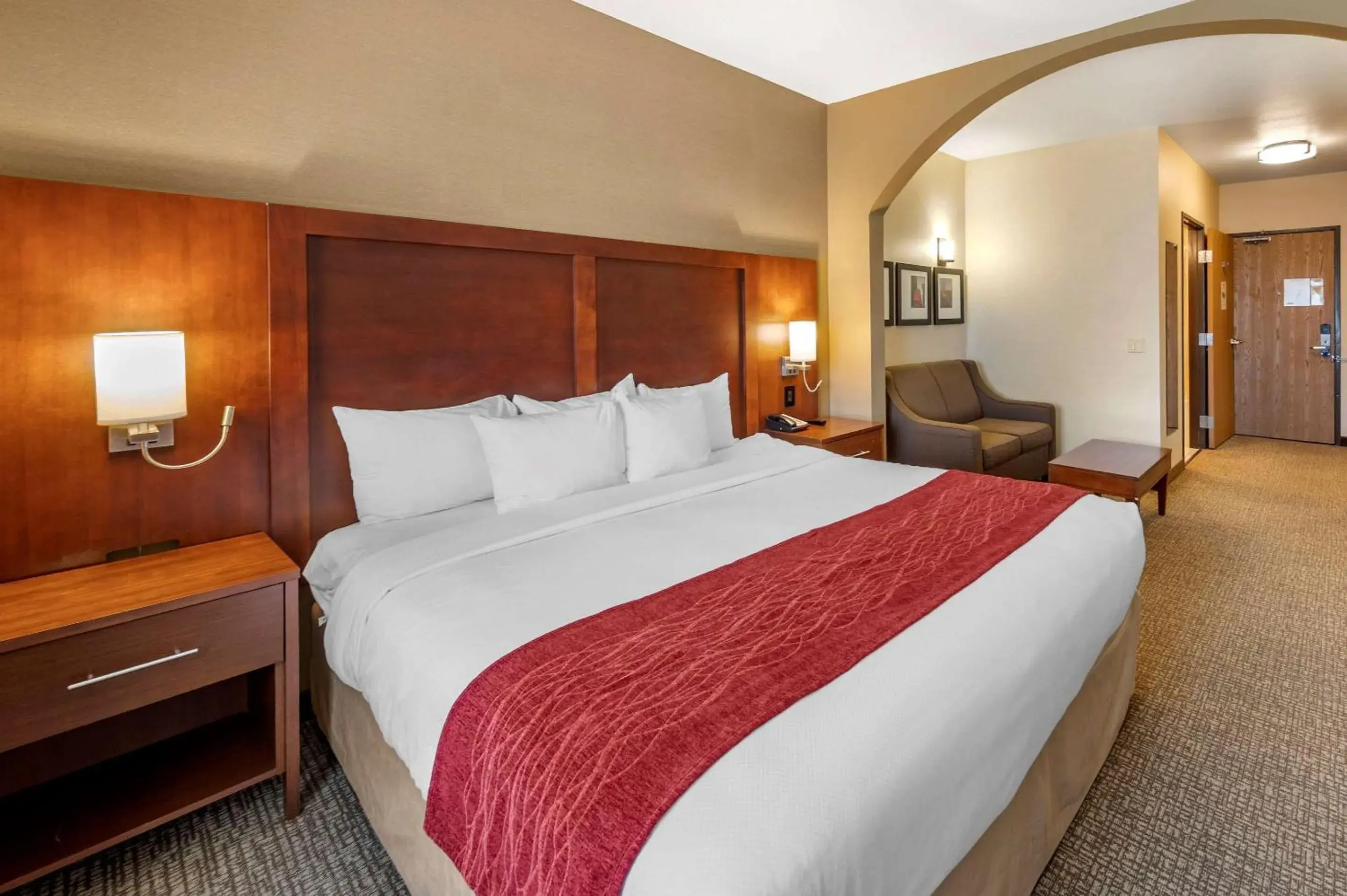 Property building, Bed in THE ATRIUM HOTEL SFO AIRPORT - FREE Shuttle & Breakfast Property building, Bed in THE ATRIUM HOTEL SFO AIRPORT - FREE Shuttle & Breakfast