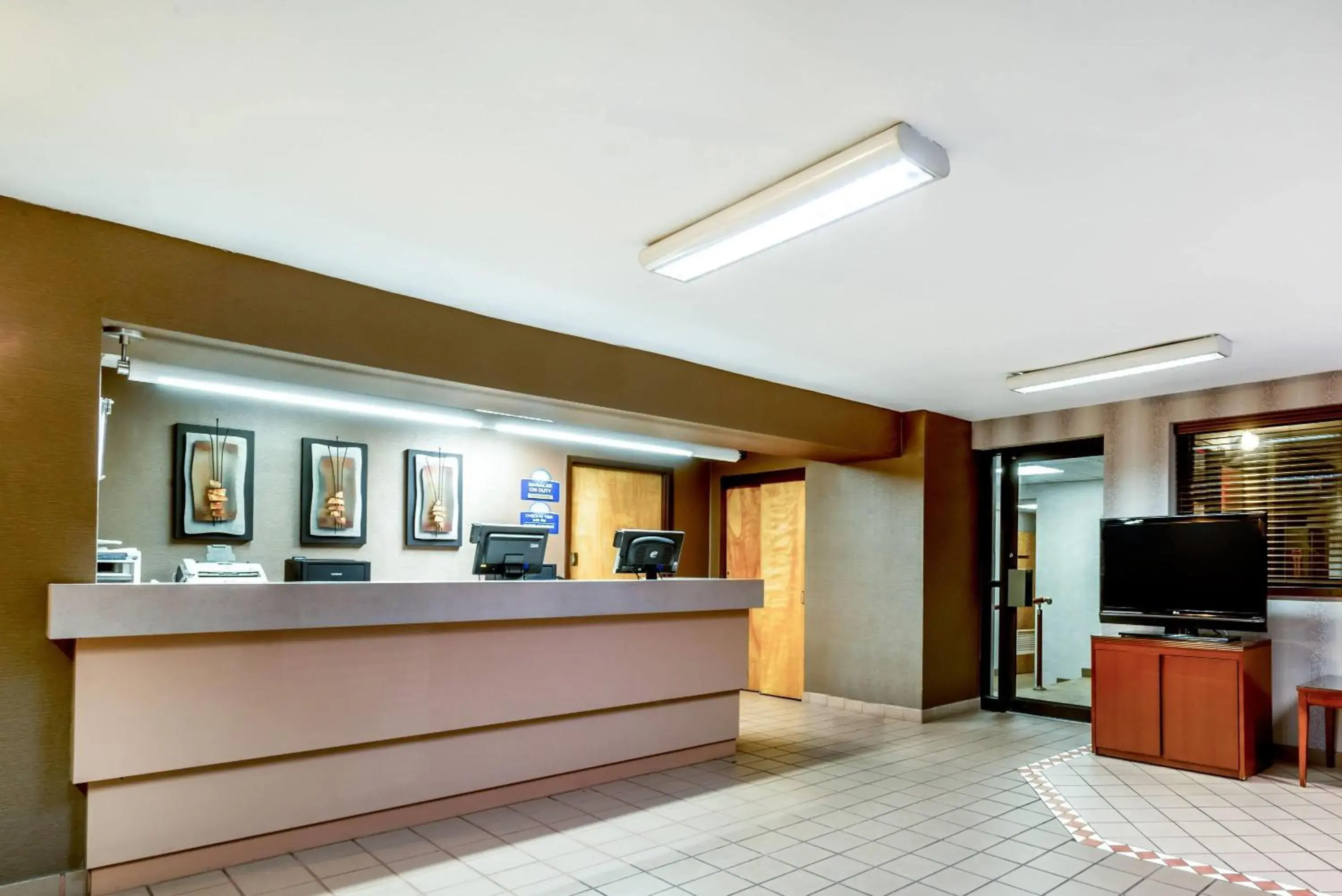 Lobby or reception in Days Inn by Wyndham Vineland Lobby or reception in Days Inn by Wyndham Vineland