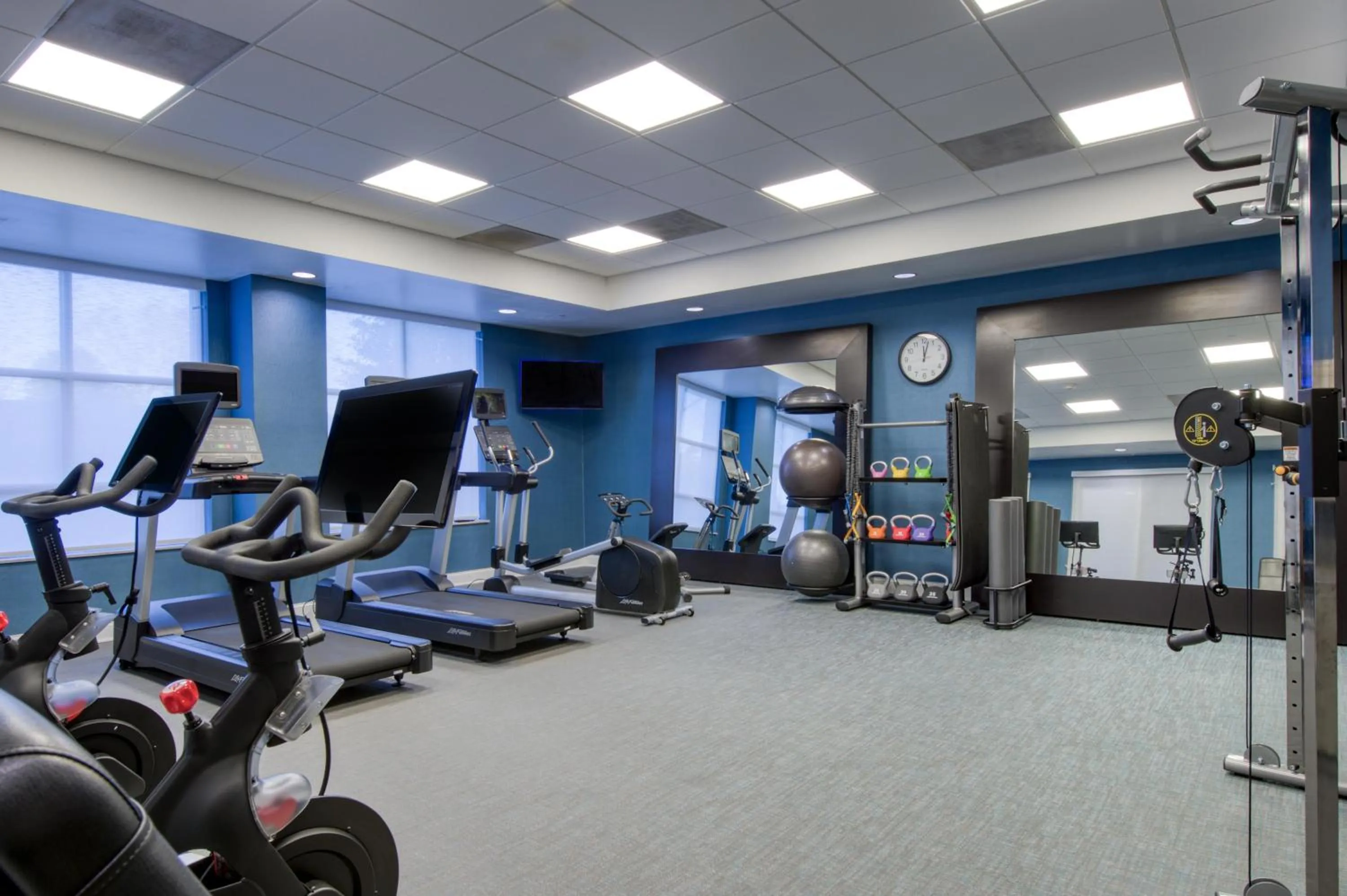 Fitness centre/facilities in Hilton Garden Inn Durham Southpoint