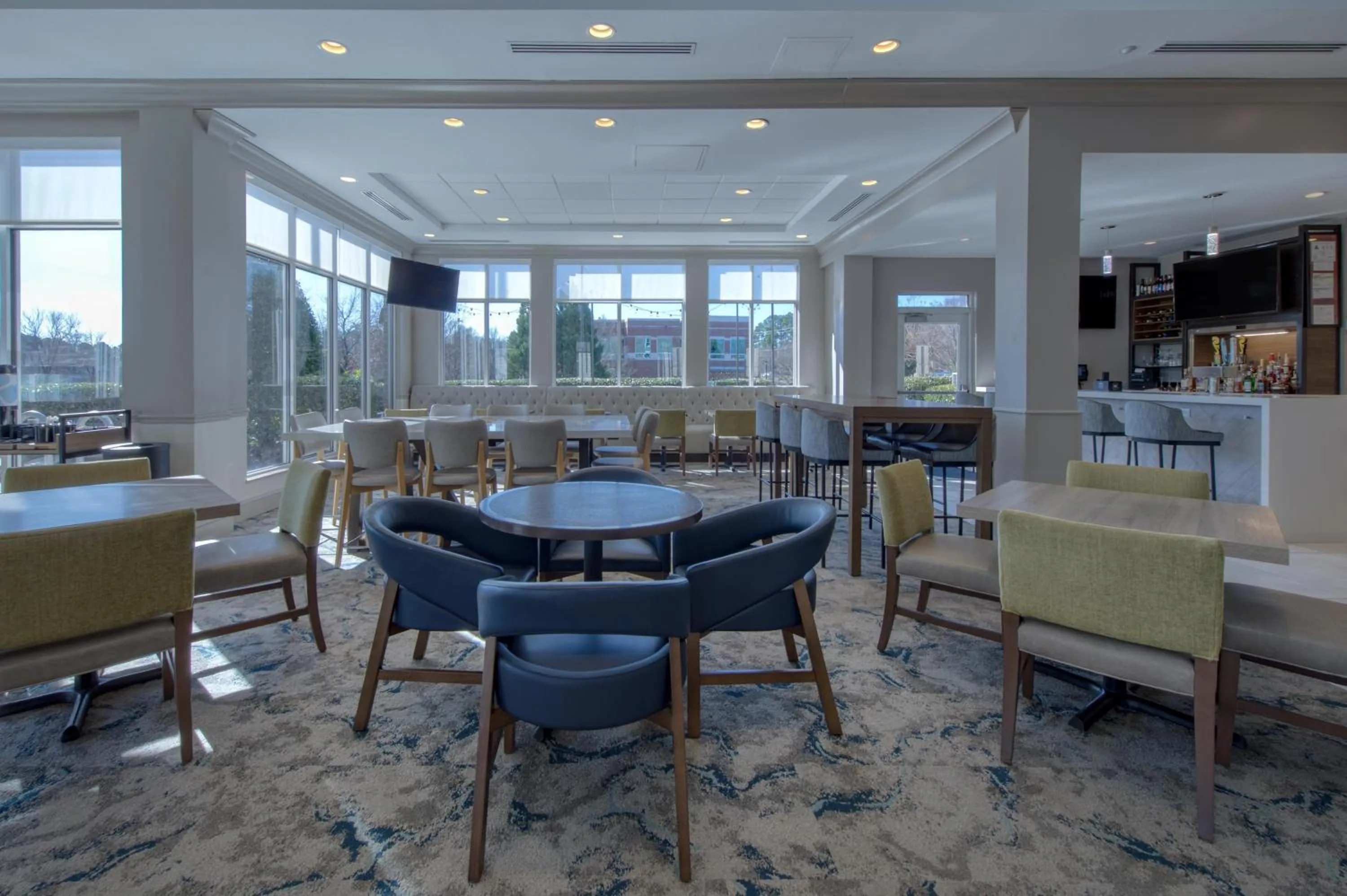 Dining area in Hilton Garden Inn Durham Southpoint