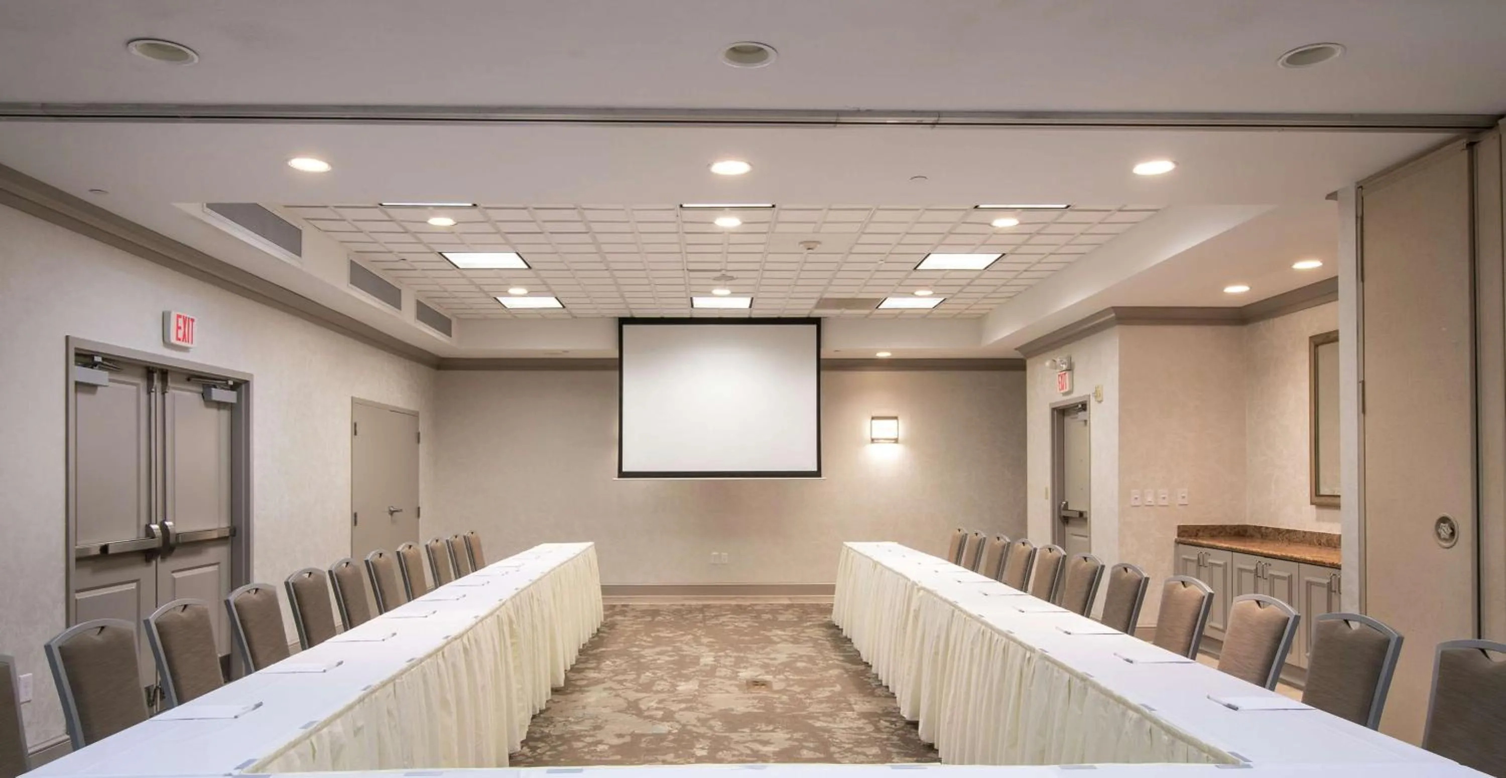 Meeting/conference room in Hilton Garden Inn Durham Southpoint