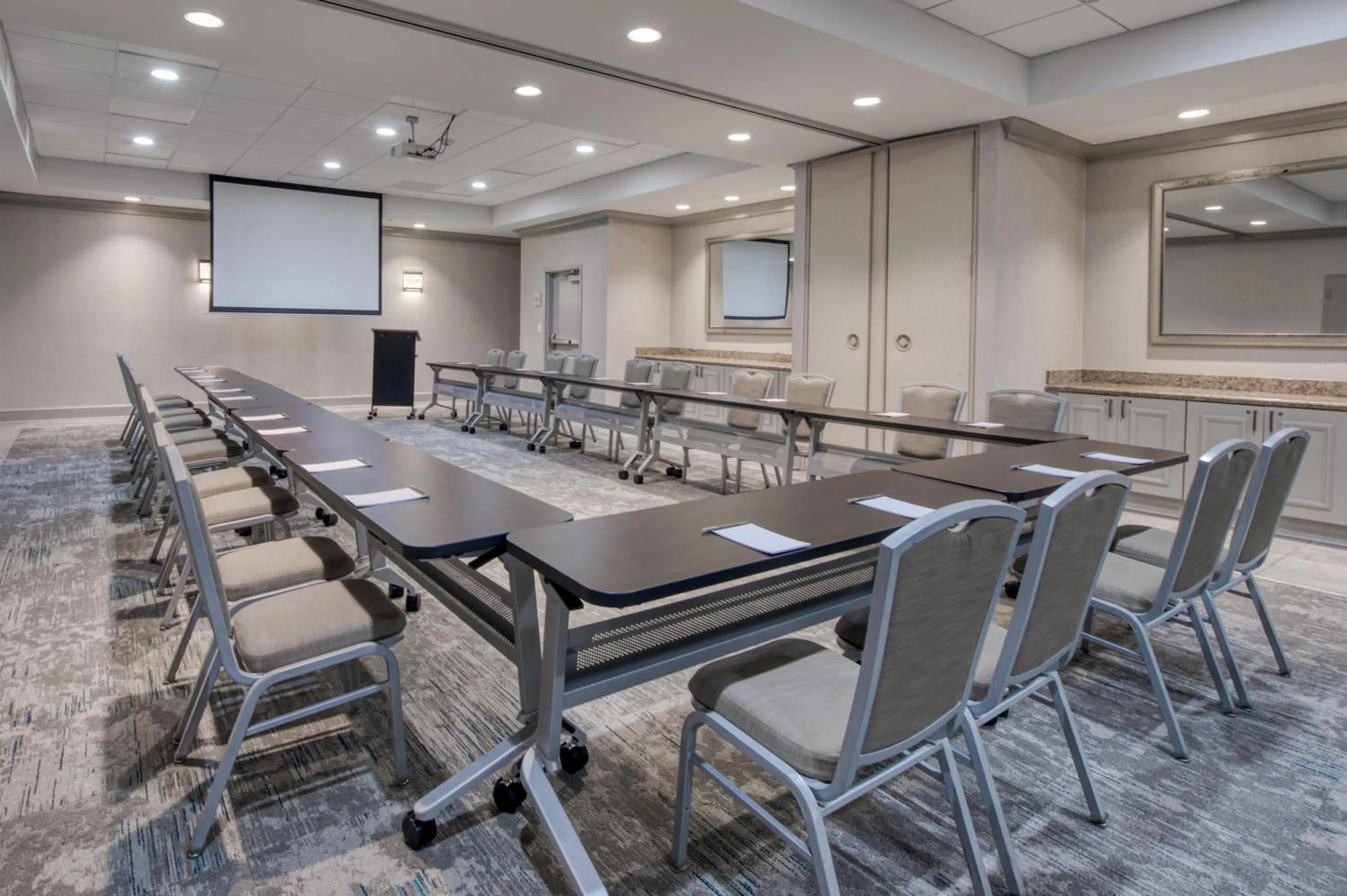 Meeting/conference room in Hilton Garden Inn Durham Southpoint