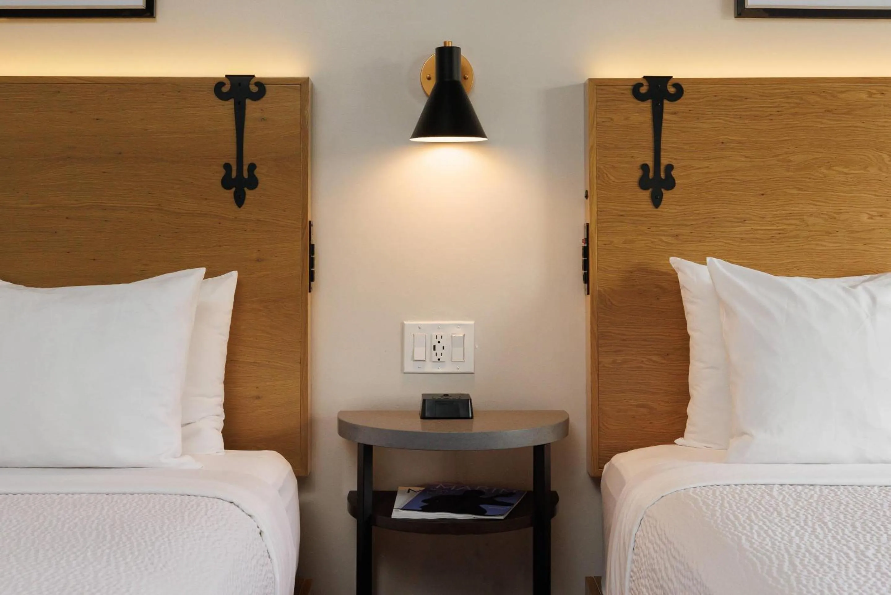 Bedroom, Bed in Inn Marin and Suites, an Ascend Collection Hotel