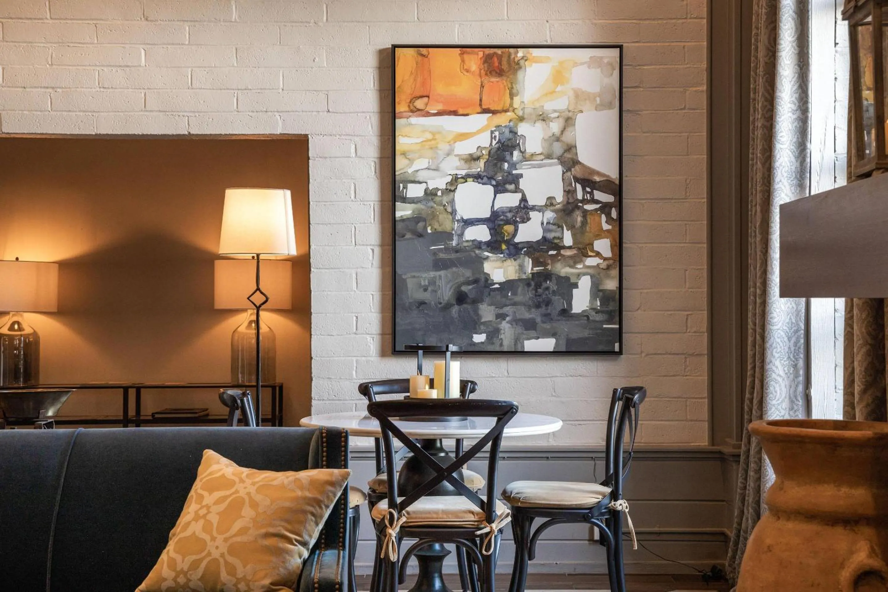 Lobby or reception in Inn Marin and Suites, an Ascend Collection Hotel