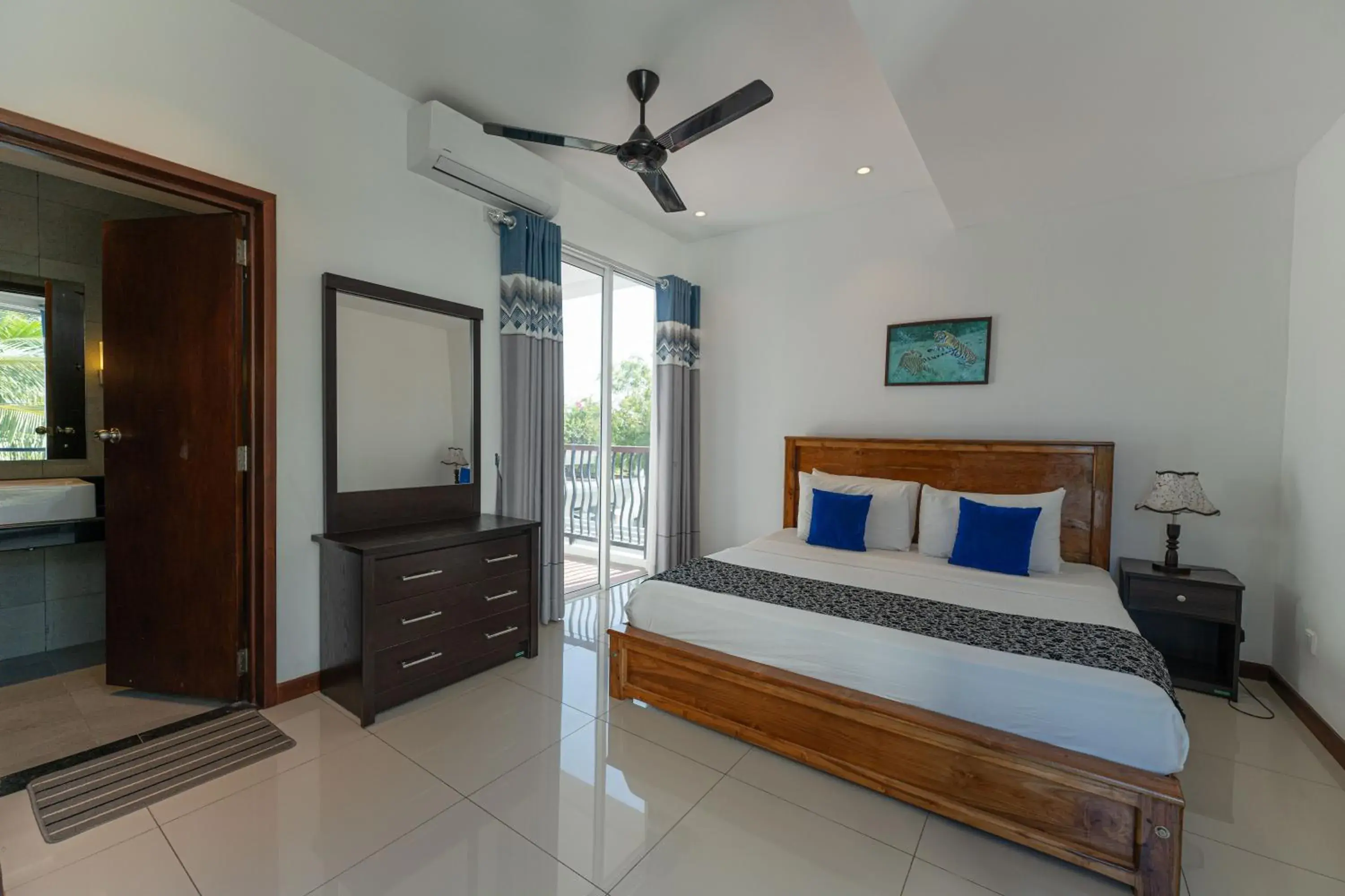 One-Bedroom Suite - single occupancy in Oceanfront Condos Nilaveli by ICC One-Bedroom Suite - single occupancy in Oceanfront Condos Nilaveli by ICC