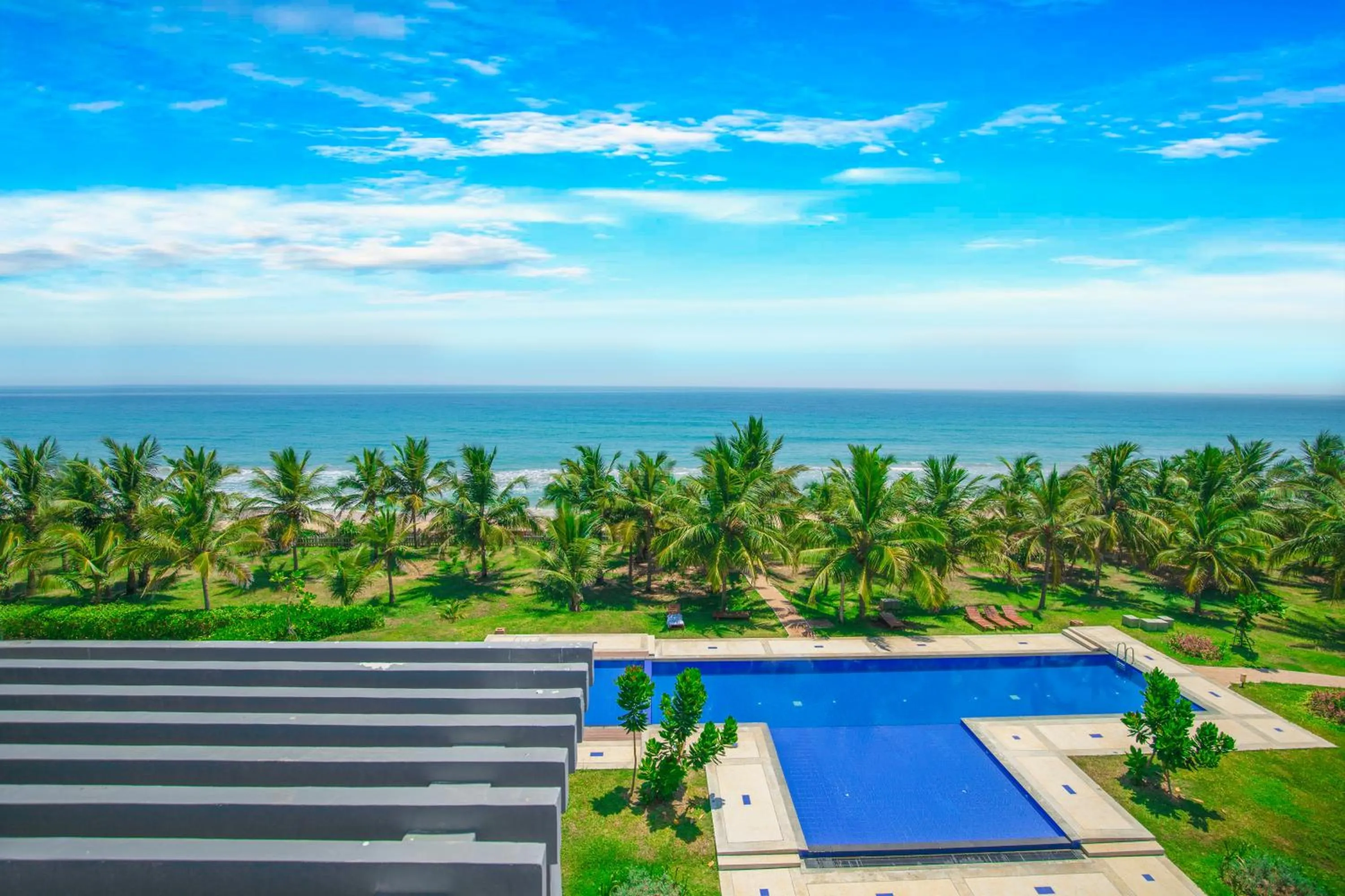Penthouse with private Jacuzzi  - single occupancy in Oceanfront Condos Nilaveli by ICC