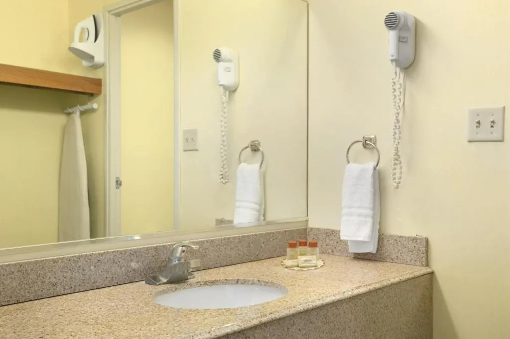 Bathroom in Days Inn by Wyndham Anderson IN