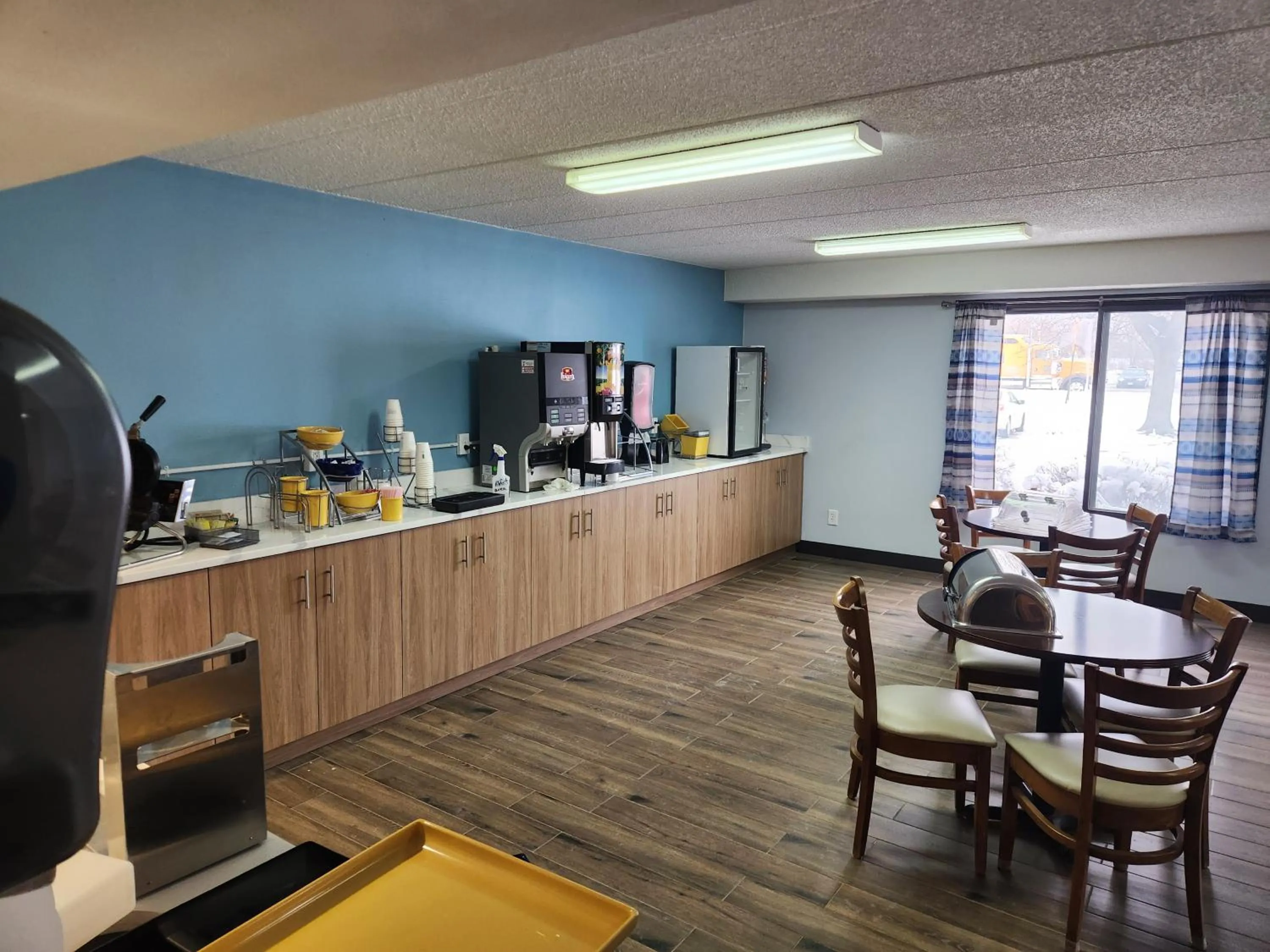 Breakfast in Days Inn by Wyndham Sioux Falls Airport