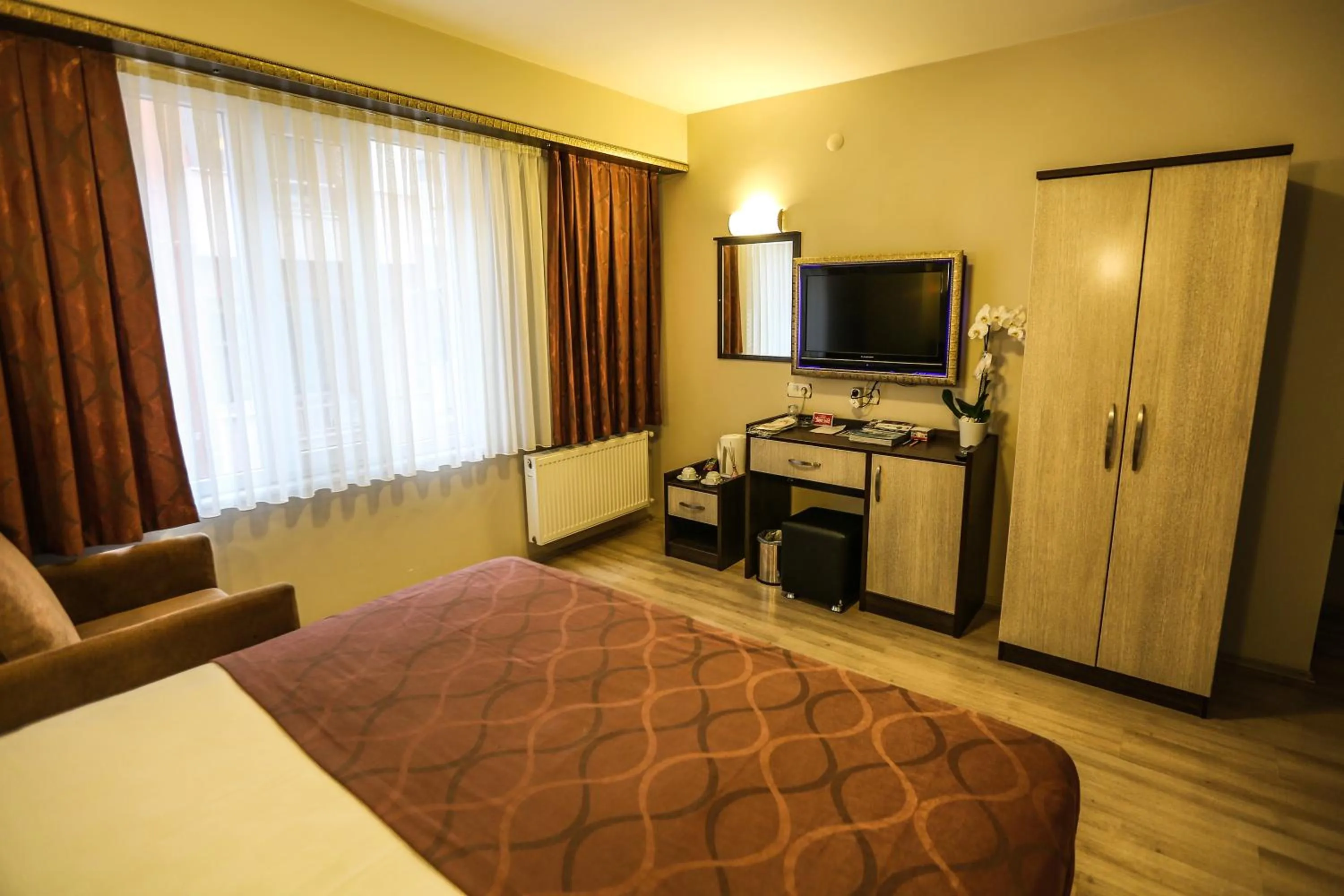 Bed in Canakkale Bogaz Hotel