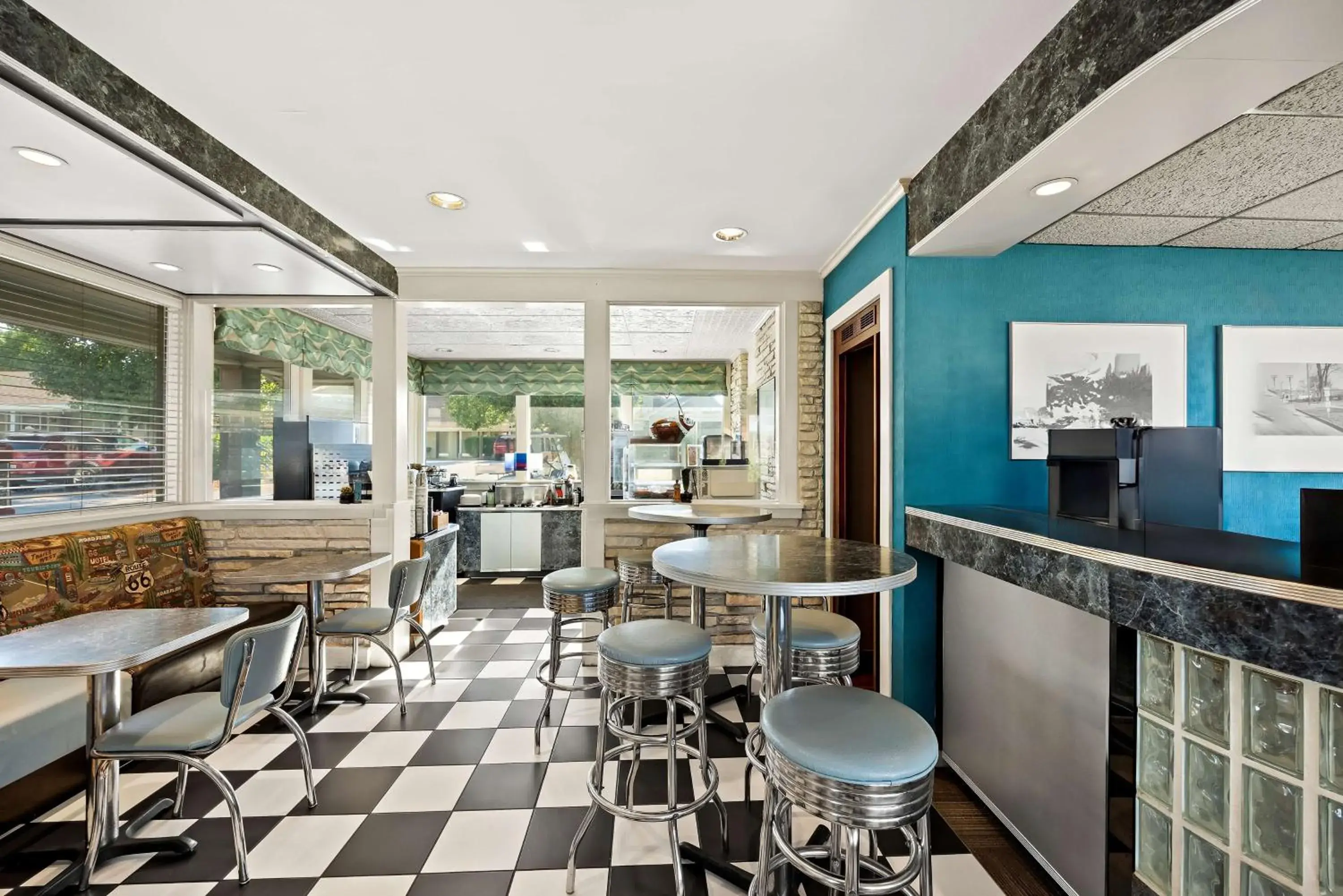 Breakfast in Best Western Route 66 Rail Haven Breakfast in Best Western Route 66 Rail Haven