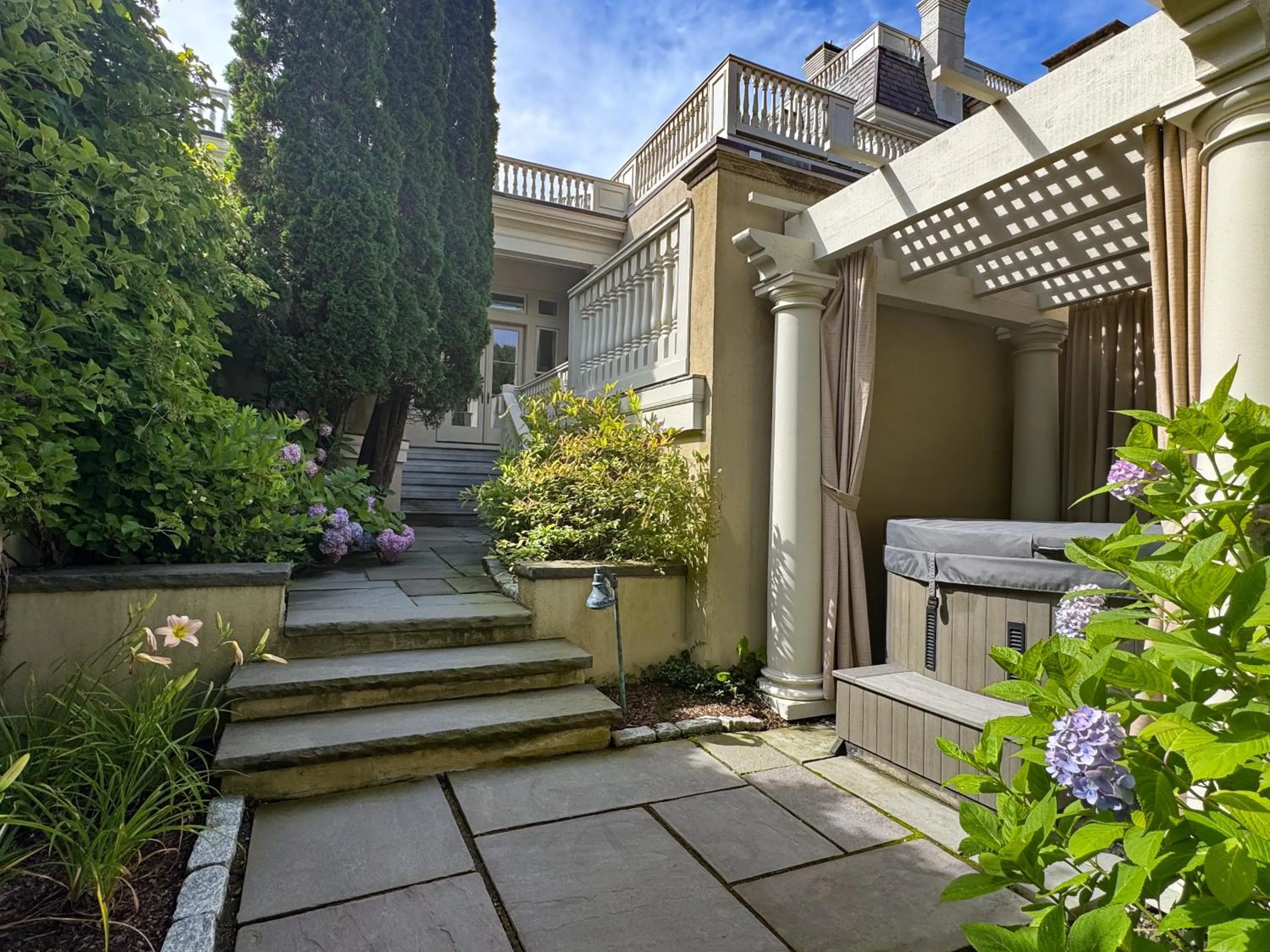 The Chanler at Cliff Walk