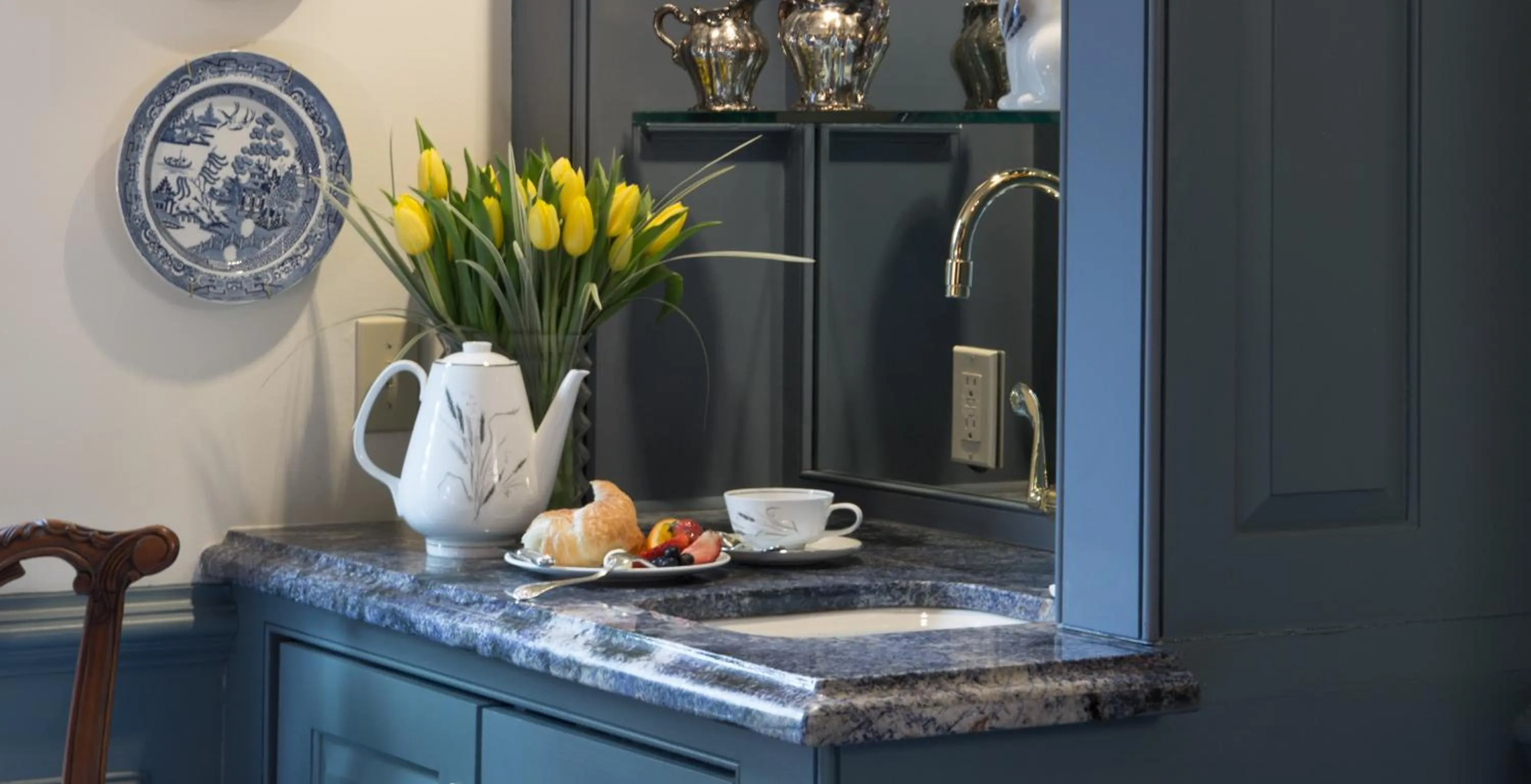 furniture in The Chanler at Cliff Walk