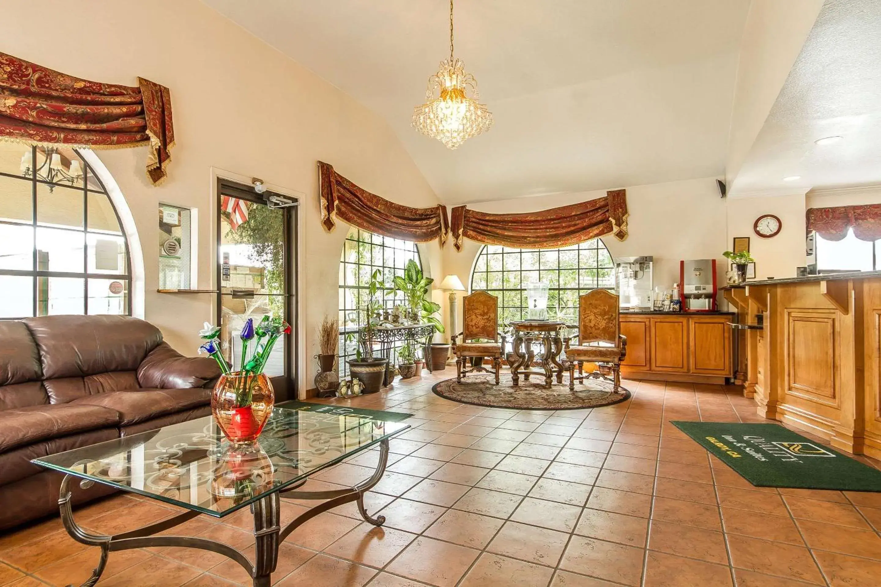 Lobby or reception in Quality Inn & Suites Gilroy Lobby or reception in Quality Inn & Suites Gilroy