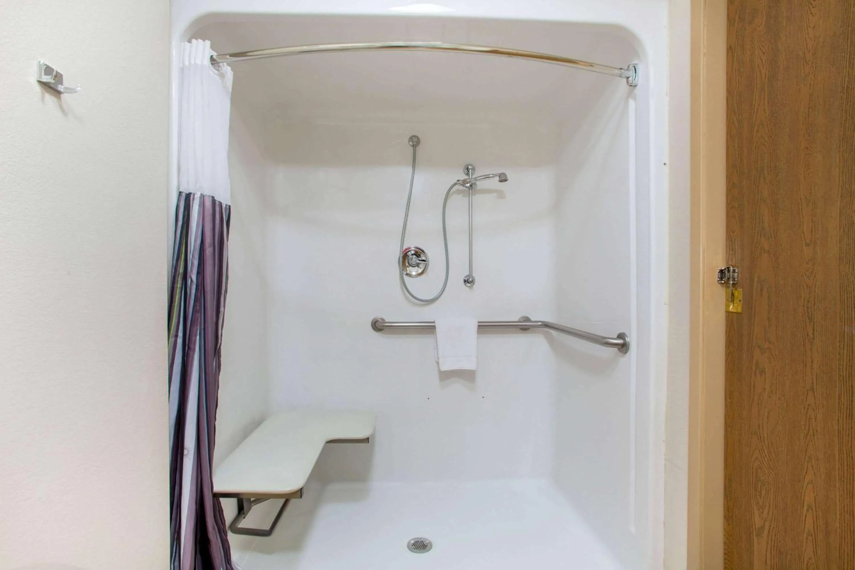 Shower in La Quinta by Wyndham Springfield South