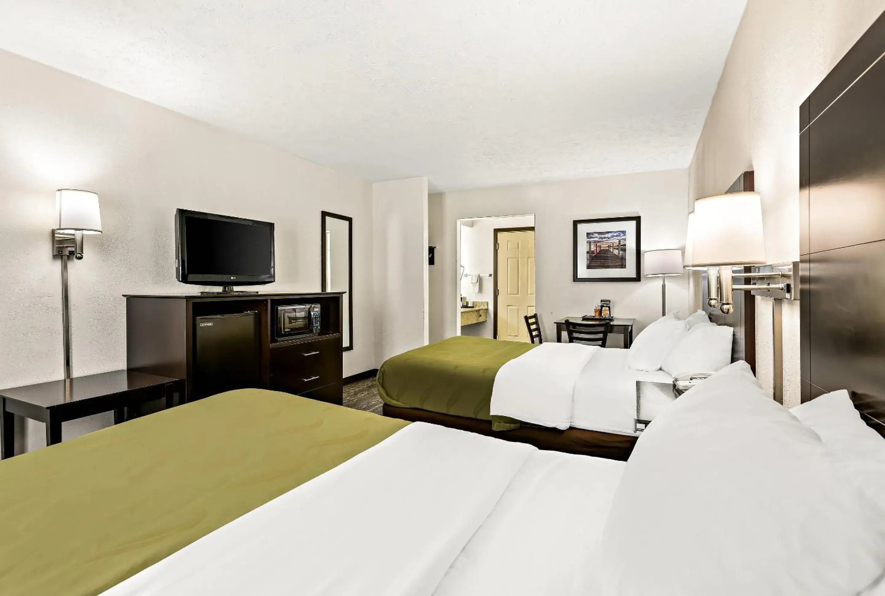 Bedroom, Bed in Quality Inn Traverse City Bedroom, Bed in Quality Inn Traverse City