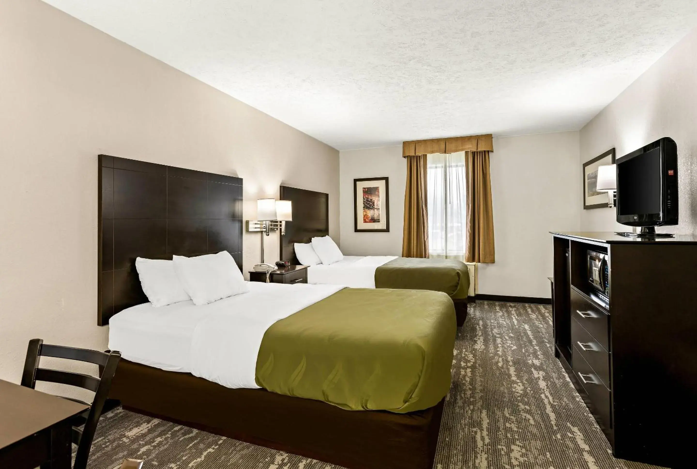 Bedroom, Bed in Quality Inn Traverse City Bedroom, Bed in Quality Inn Traverse City