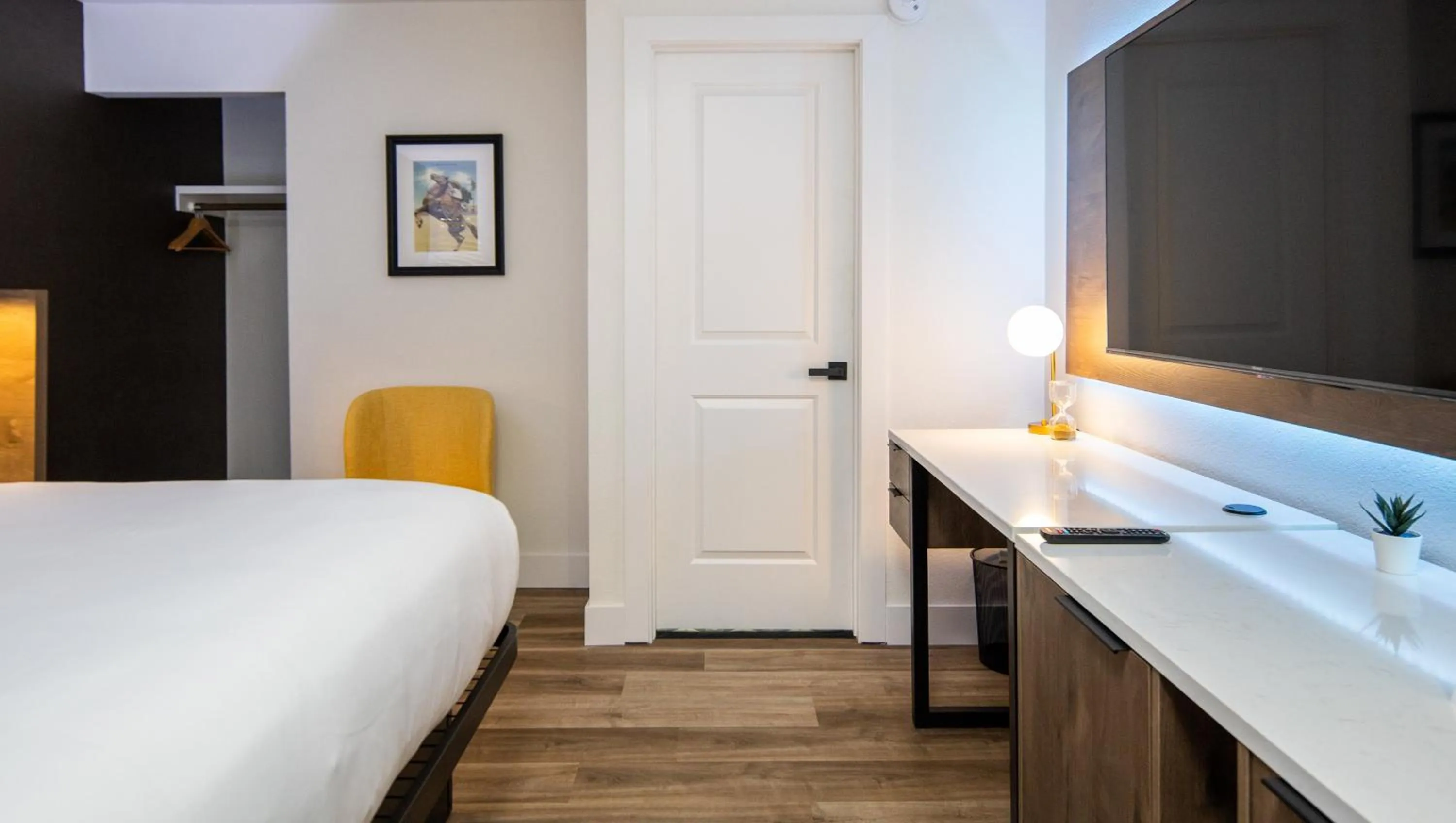 Bedroom, Bed in The Catrina Hotel