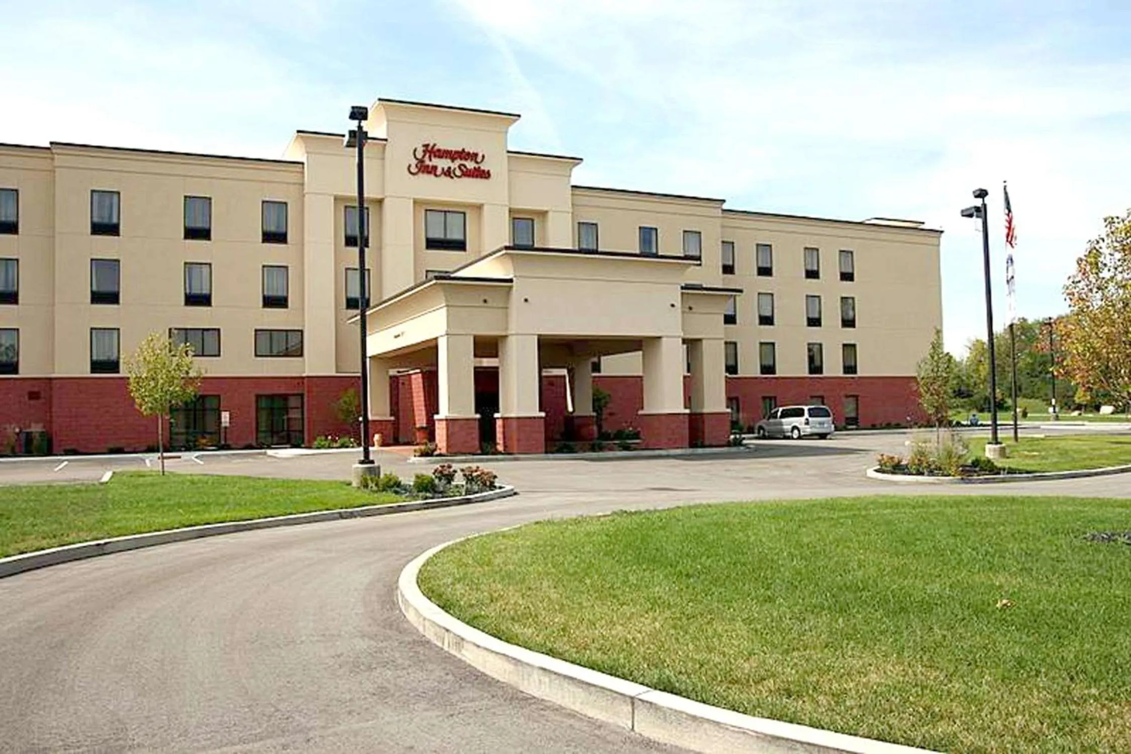 Property building in Hampton Inn & Suites Dayton-Airport