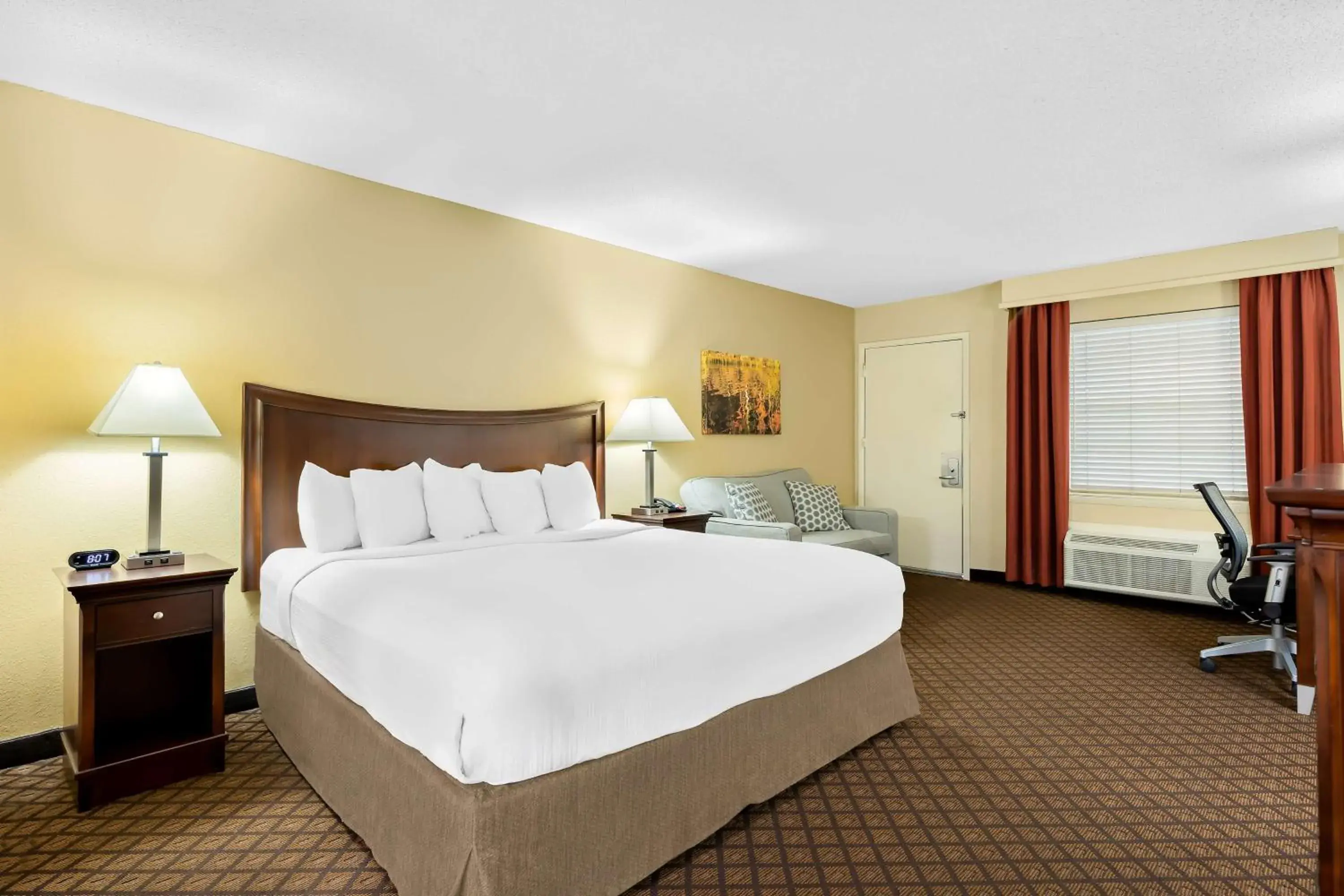 Bedroom, Bed in Best Western Coach House Bedroom, Bed in Best Western Coach House