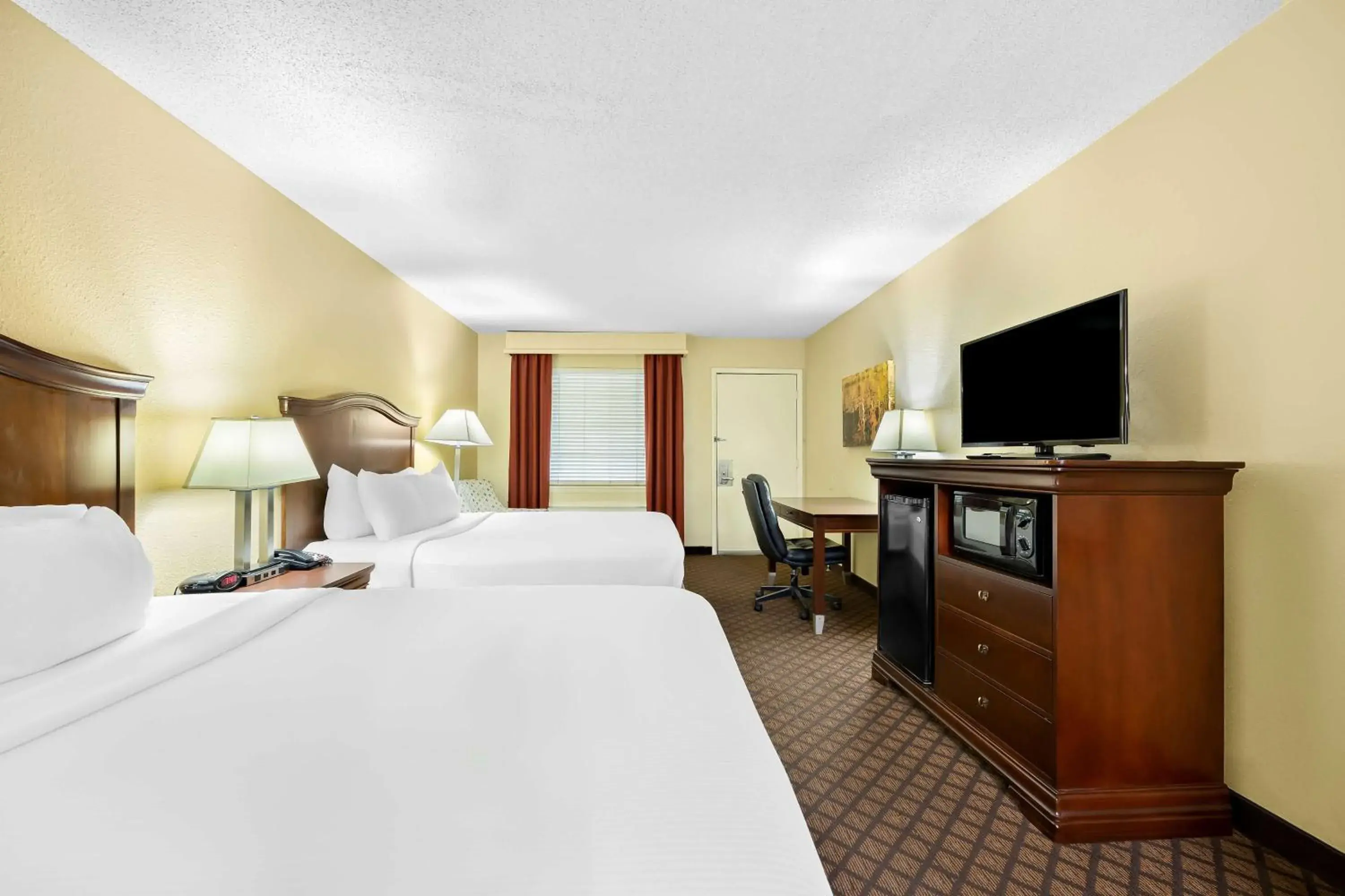 Bedroom, Bed in Best Western Coach House Bedroom, Bed in Best Western Coach House