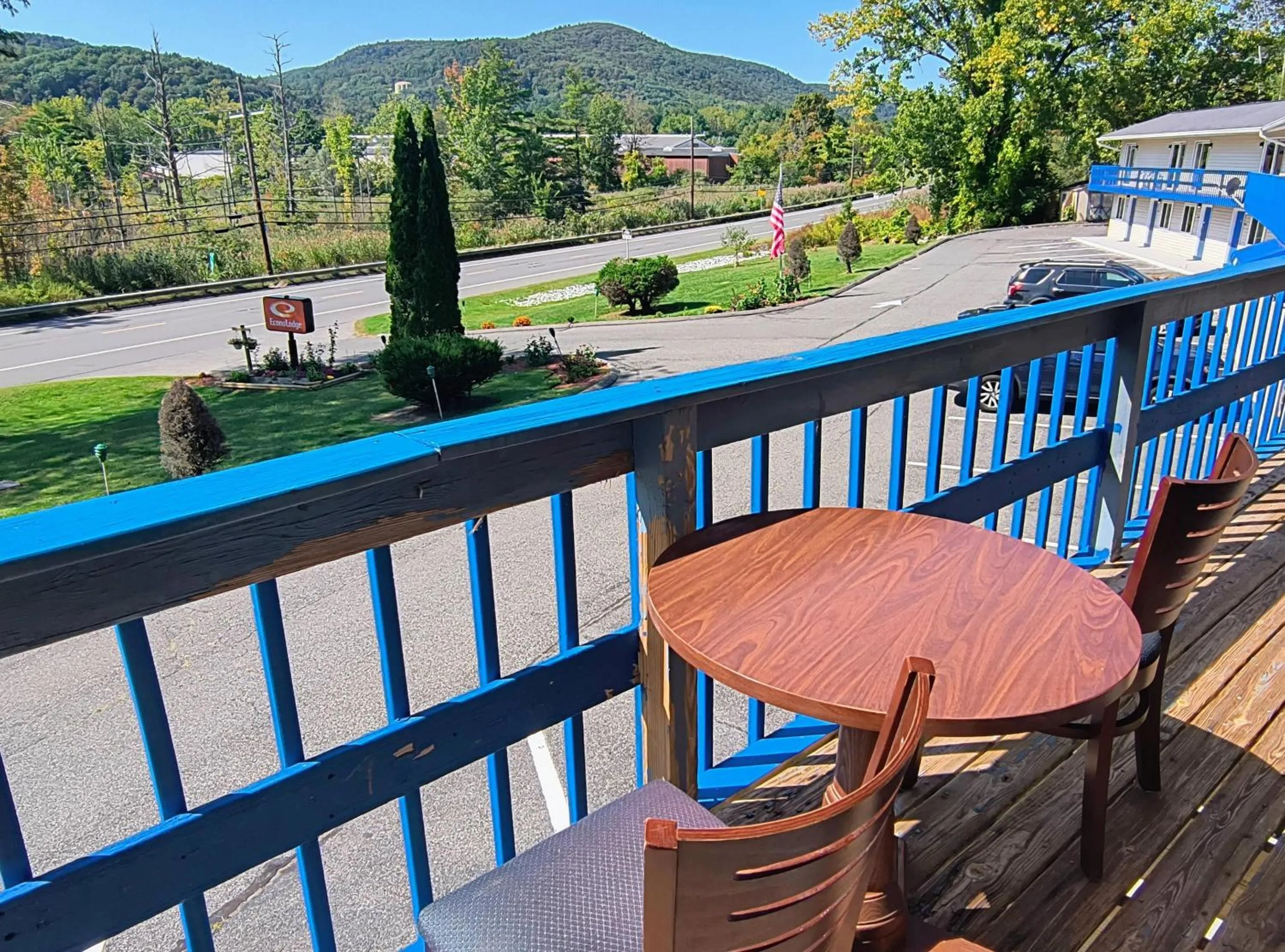 Bedroom in Econo Lodge Lee - Great Barrington