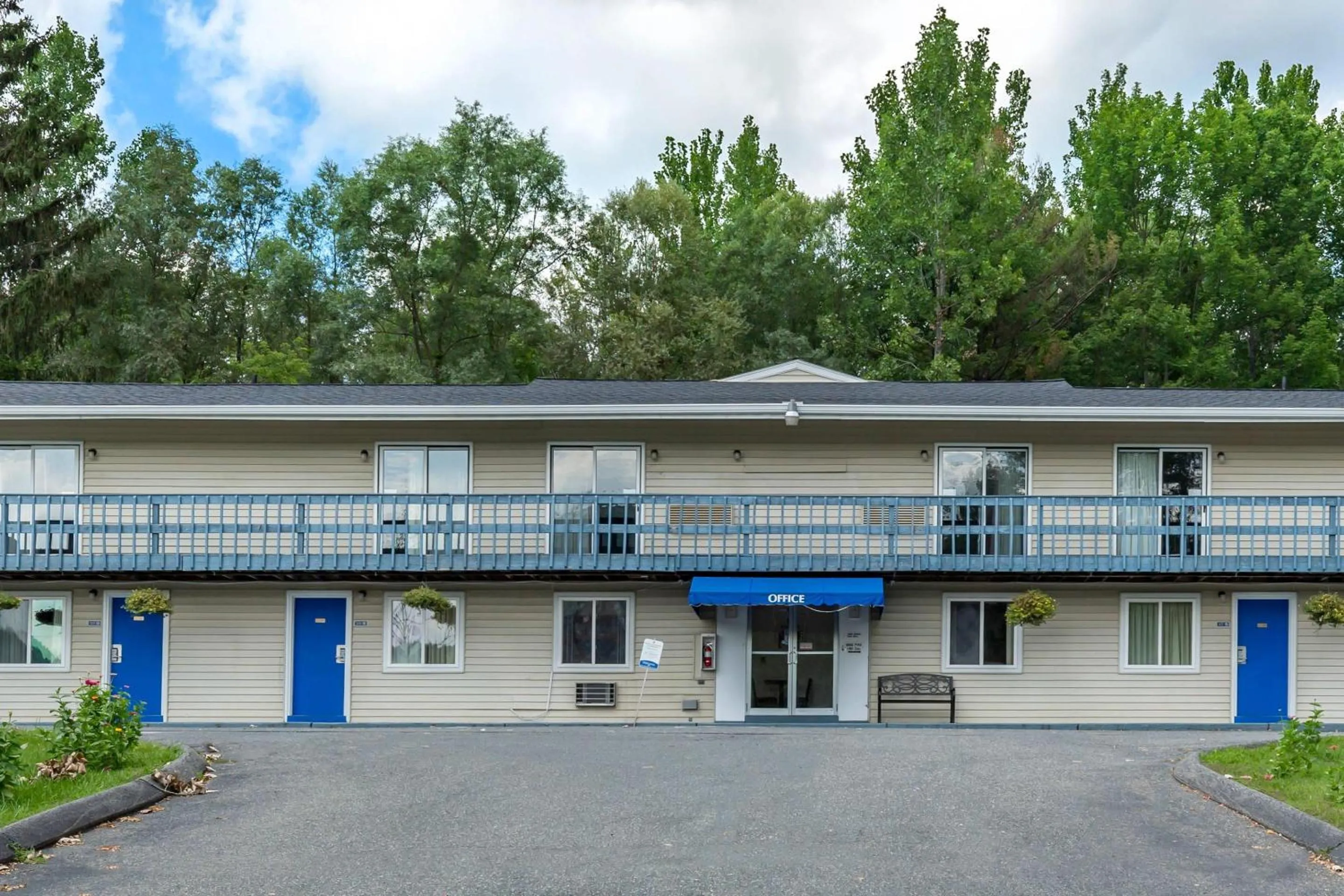 Property building in Econo Lodge Lee - Great Barrington