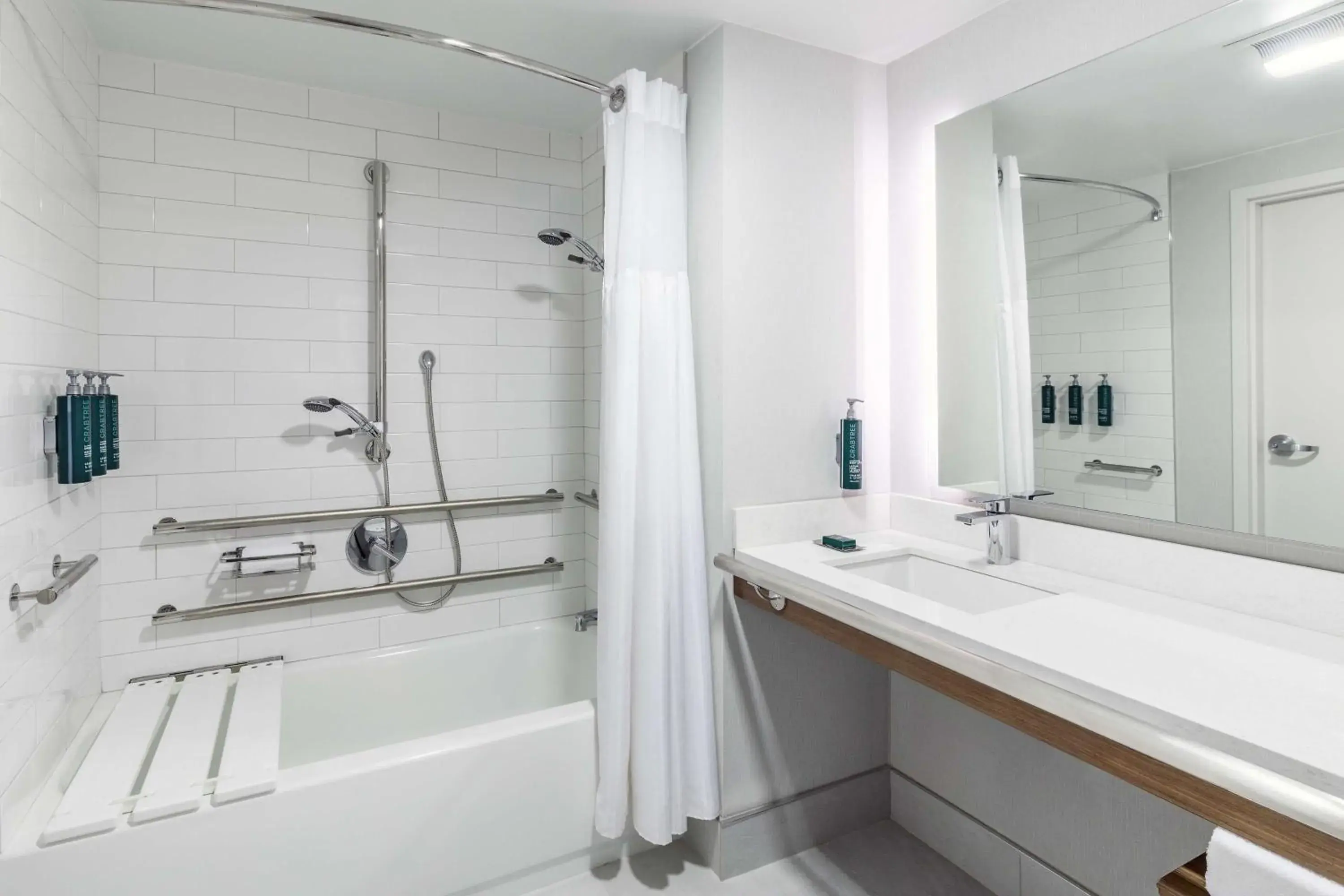 King Room with Bath Tub - Mobility Access in DoubleTree by Hilton Boston/Westborough King Room with Bath Tub - Mobility Access in DoubleTree by Hilton Boston/Westborough