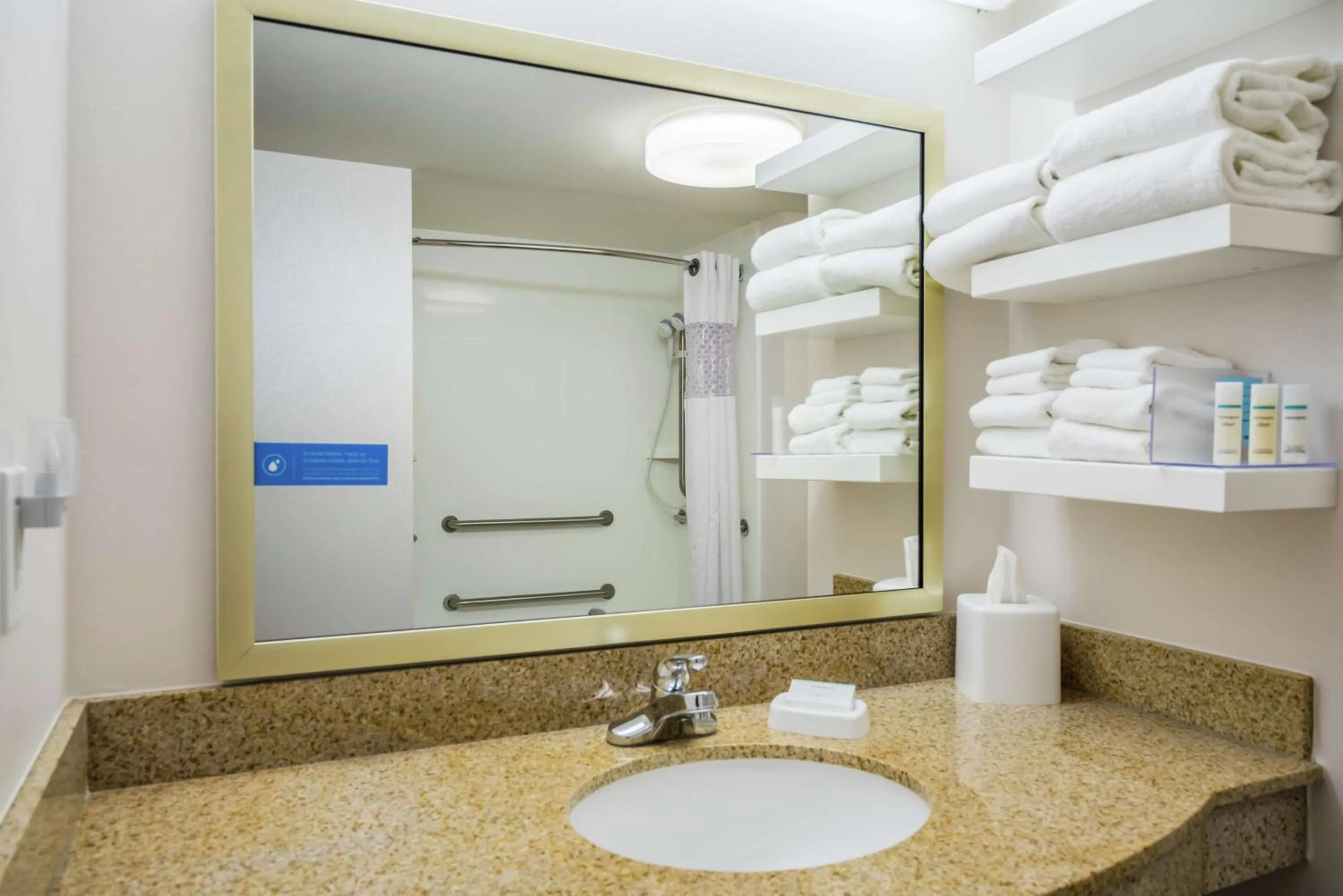 Bathroom in Hampton Inn Clifton Park