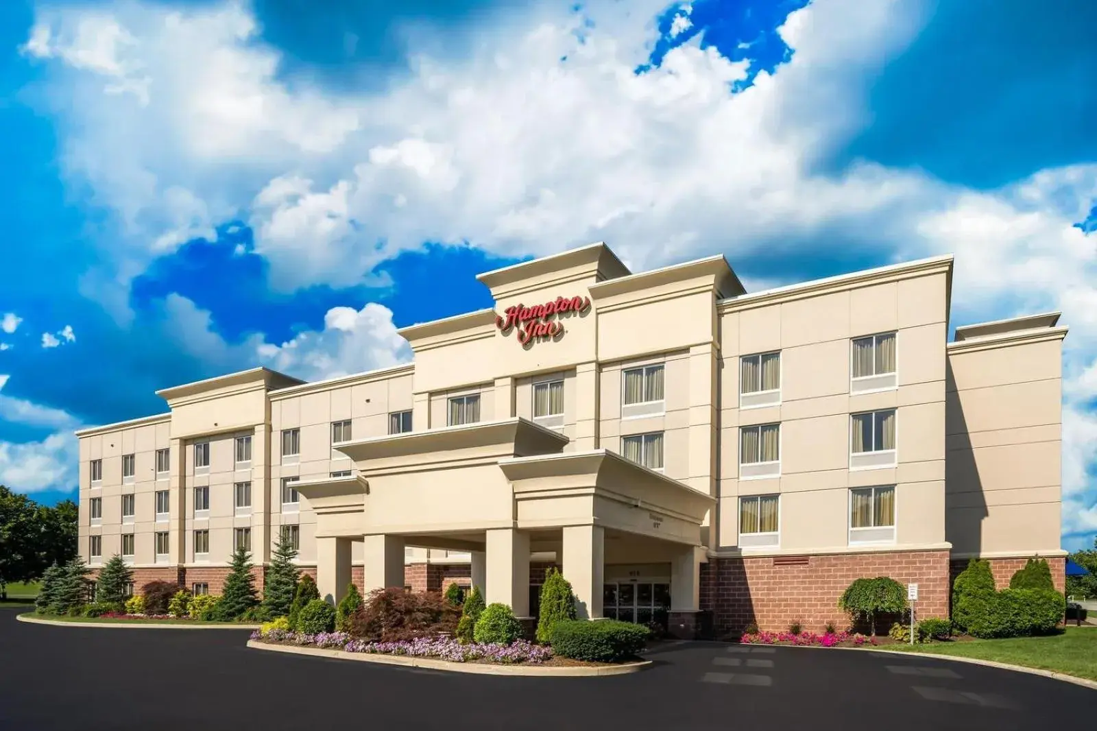 Property building in Hampton Inn Clifton Park Property building in Hampton Inn Clifton Park