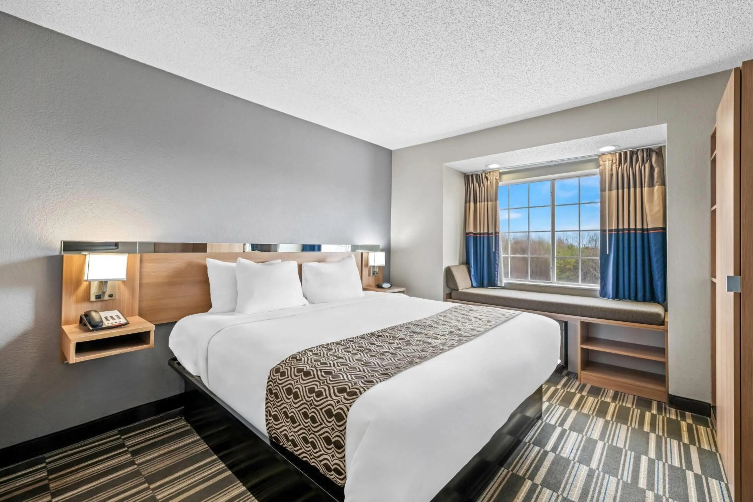 Photo of the whole room, Bed in Microtel Inn & Suites by Wyndham Statesville