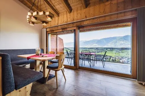 Panorama Hotel Guggenbichl - inkl Sommerkarte, einmaliger Eintritt ins Tauern Spa & bester Ausblick über Kaprun